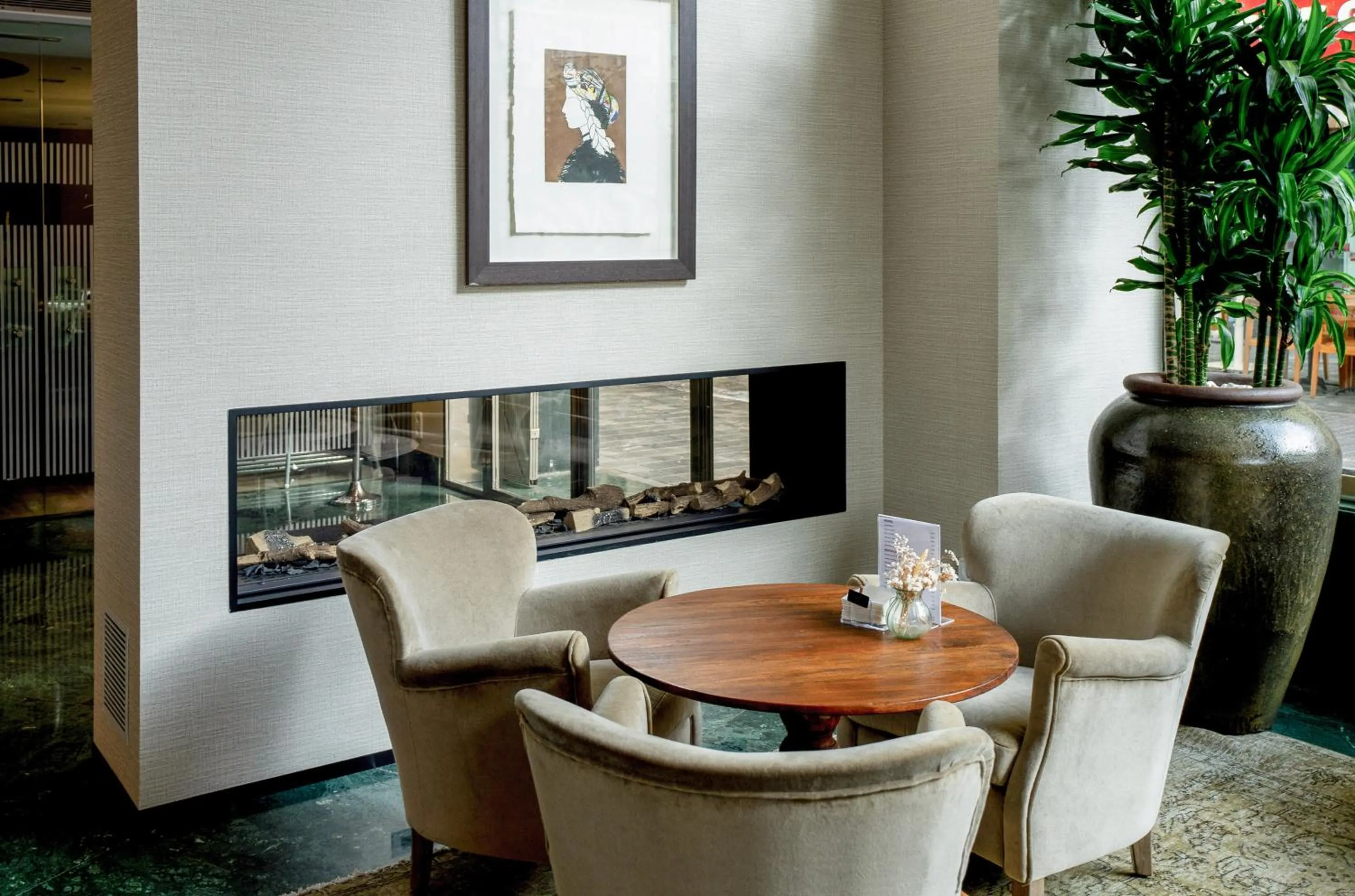 Lobby or reception in Melia Plaza Valencia