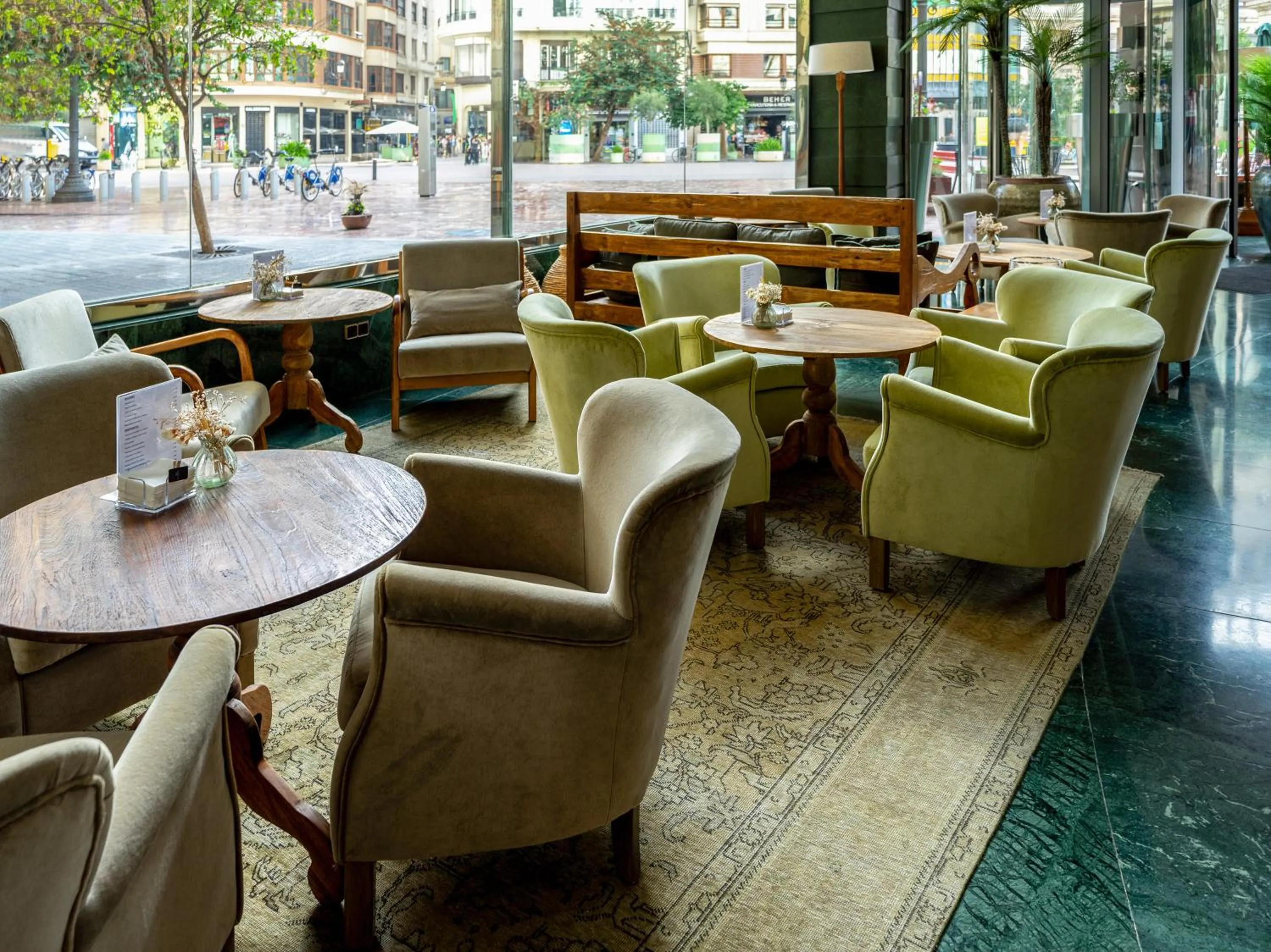 Lobby or reception in Melia Plaza Valencia