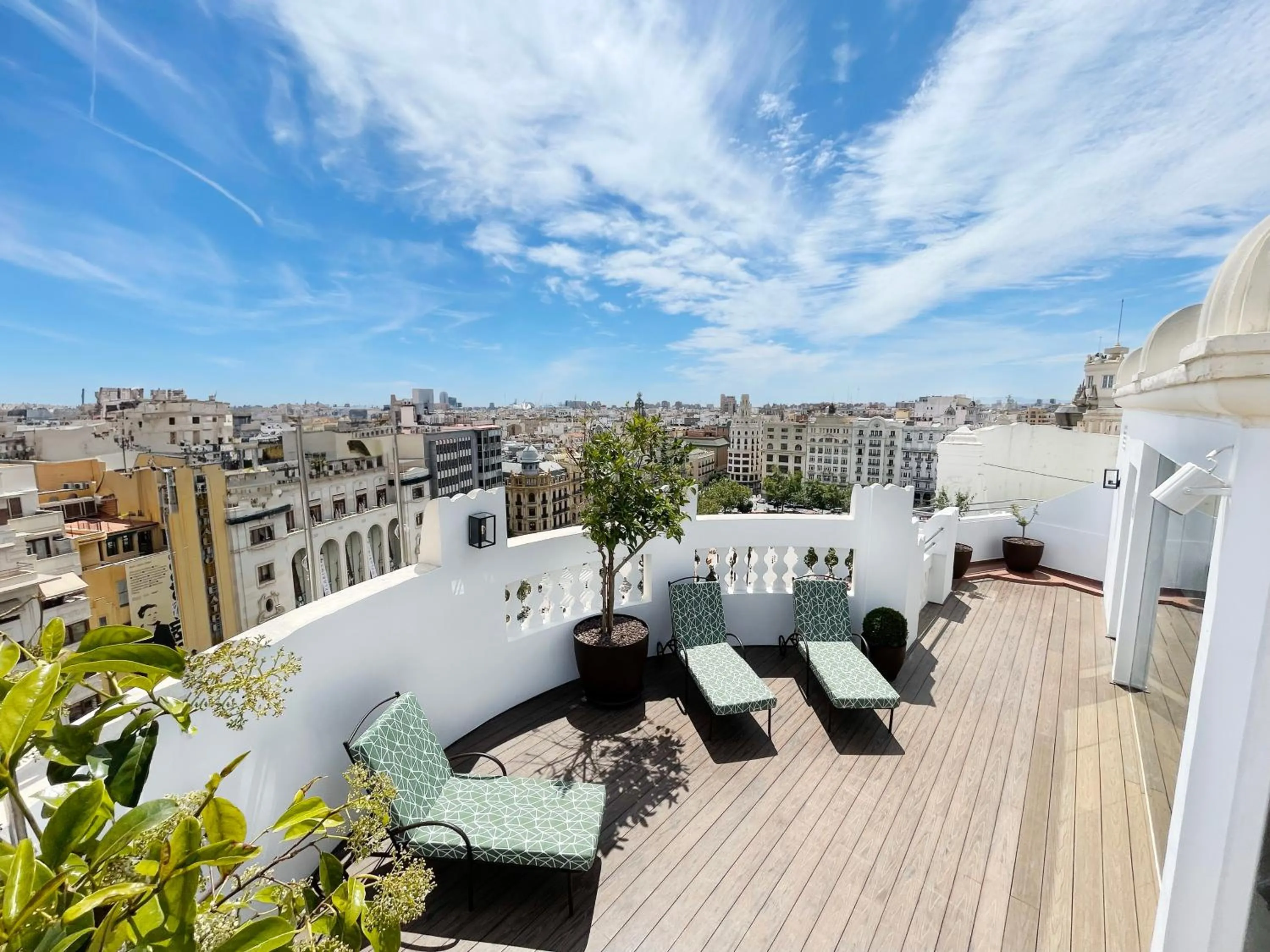 Property building in Melia Plaza Valencia