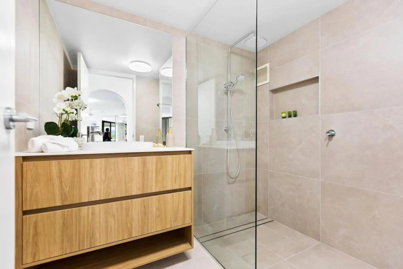 Shower in Aquarius Esplanade Retreat