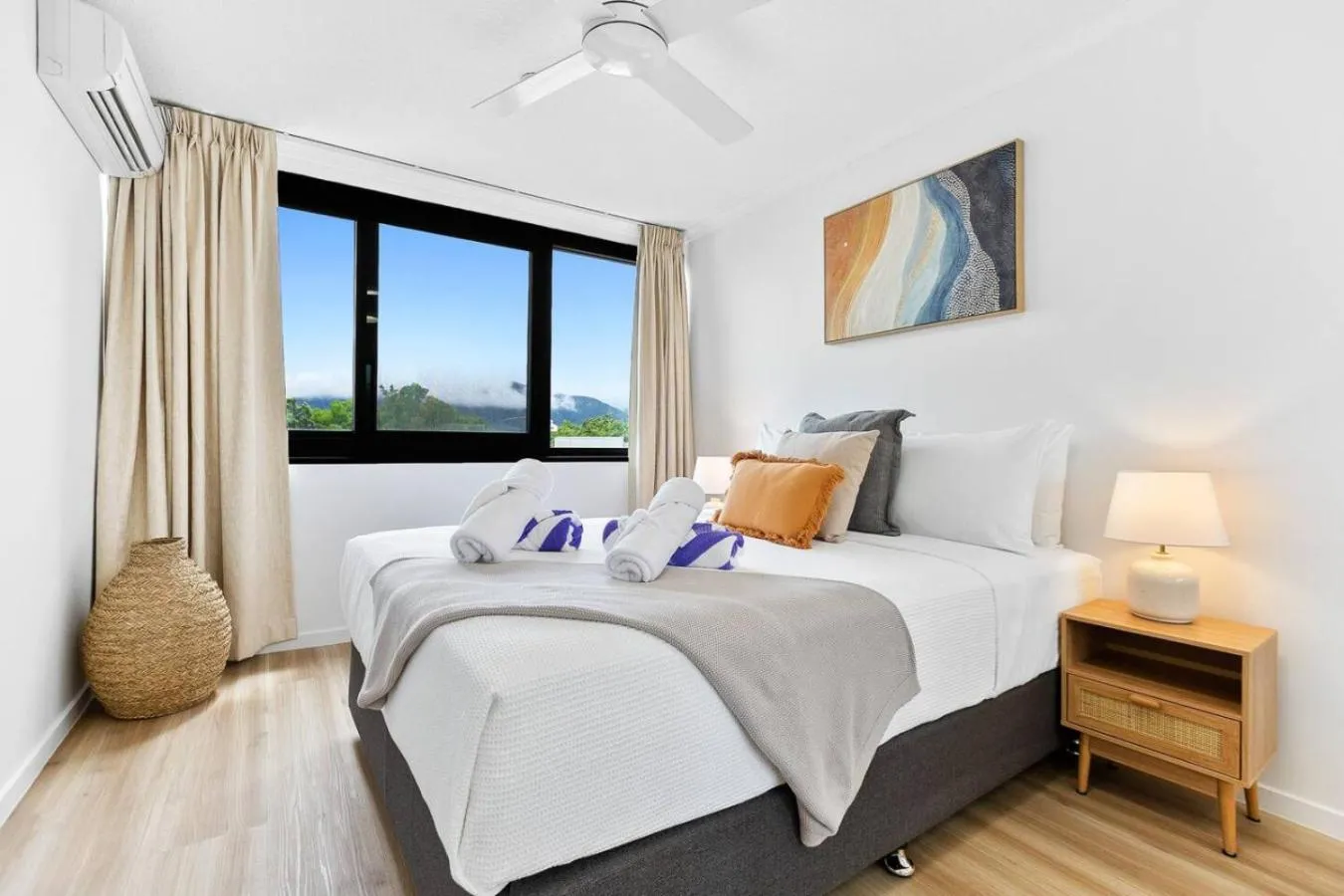Bed in Aquarius Esplanade Retreat