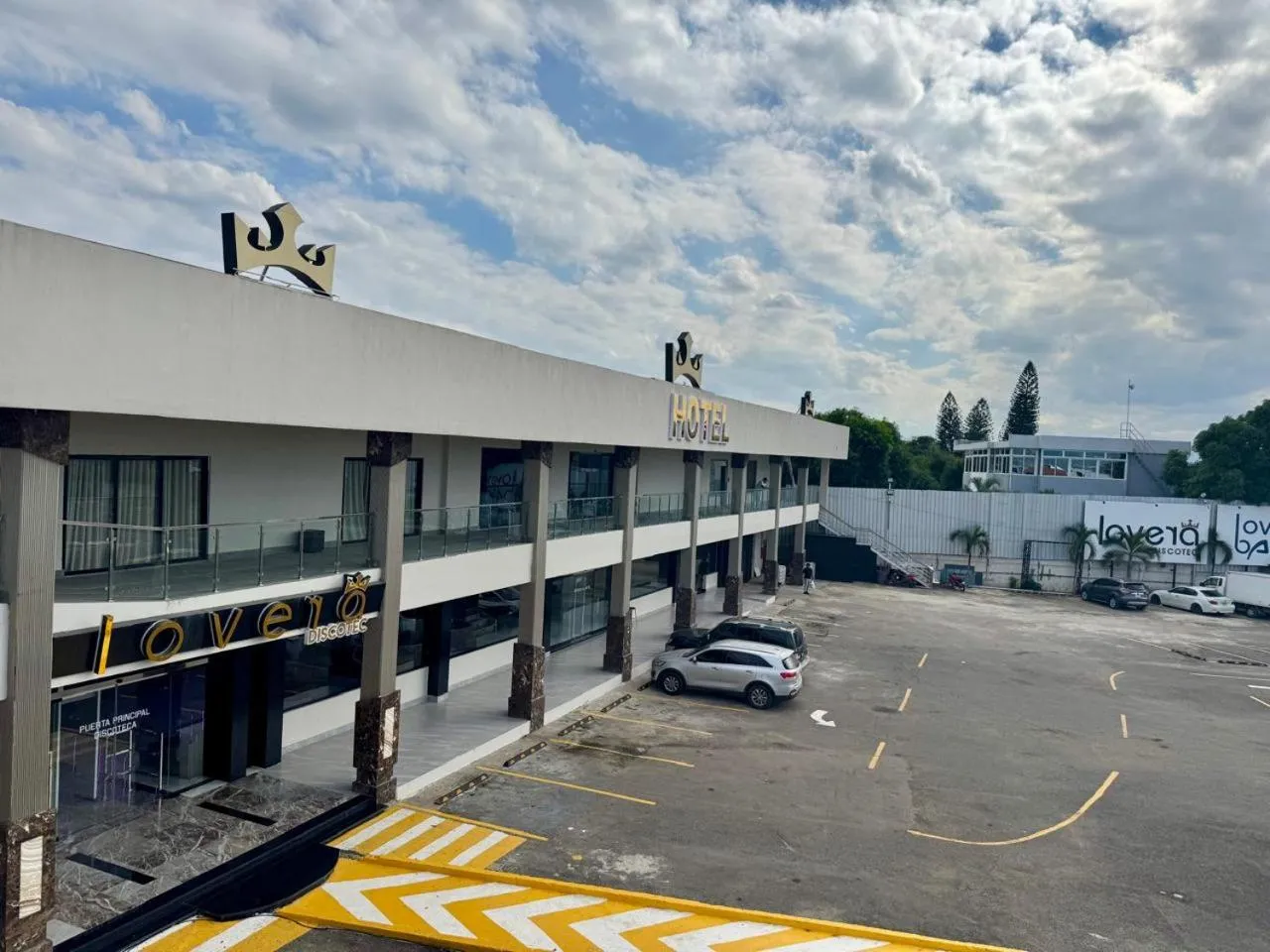 lovera hotel