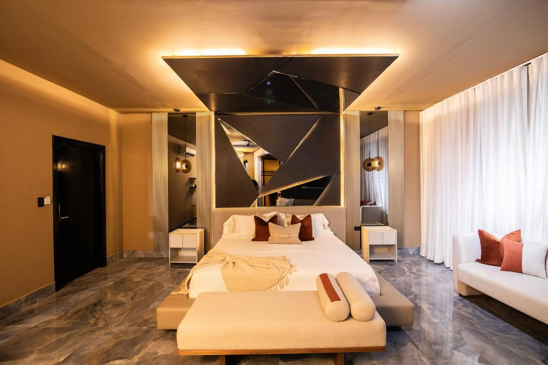 lovera hotel