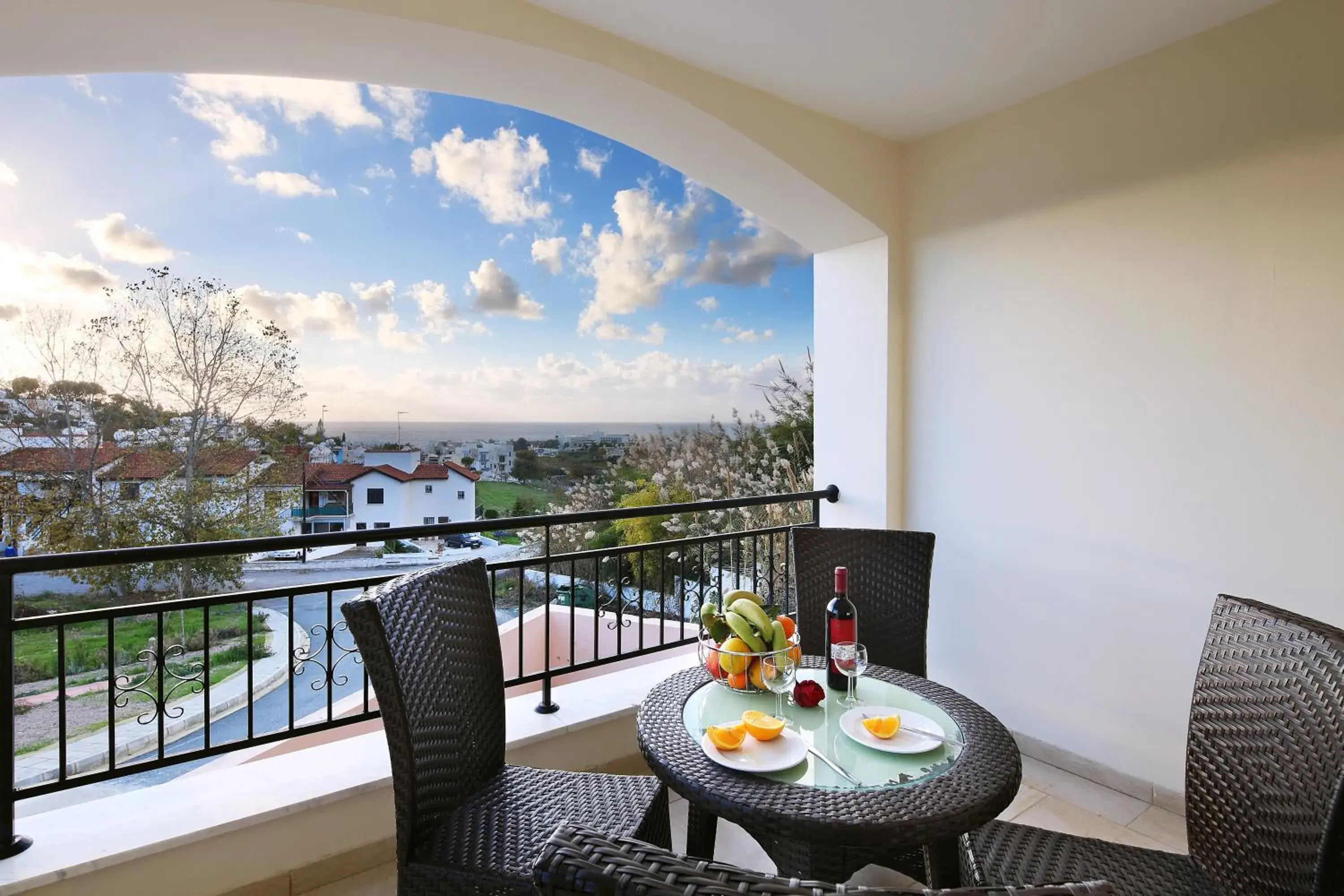 One-Bedroom Apartment with Sea View and Airport Transfer in Chloraka Terrace Apartments One-Bedroom Apartment with Sea View and Airport Transfer in Chloraka Terrace Apartments