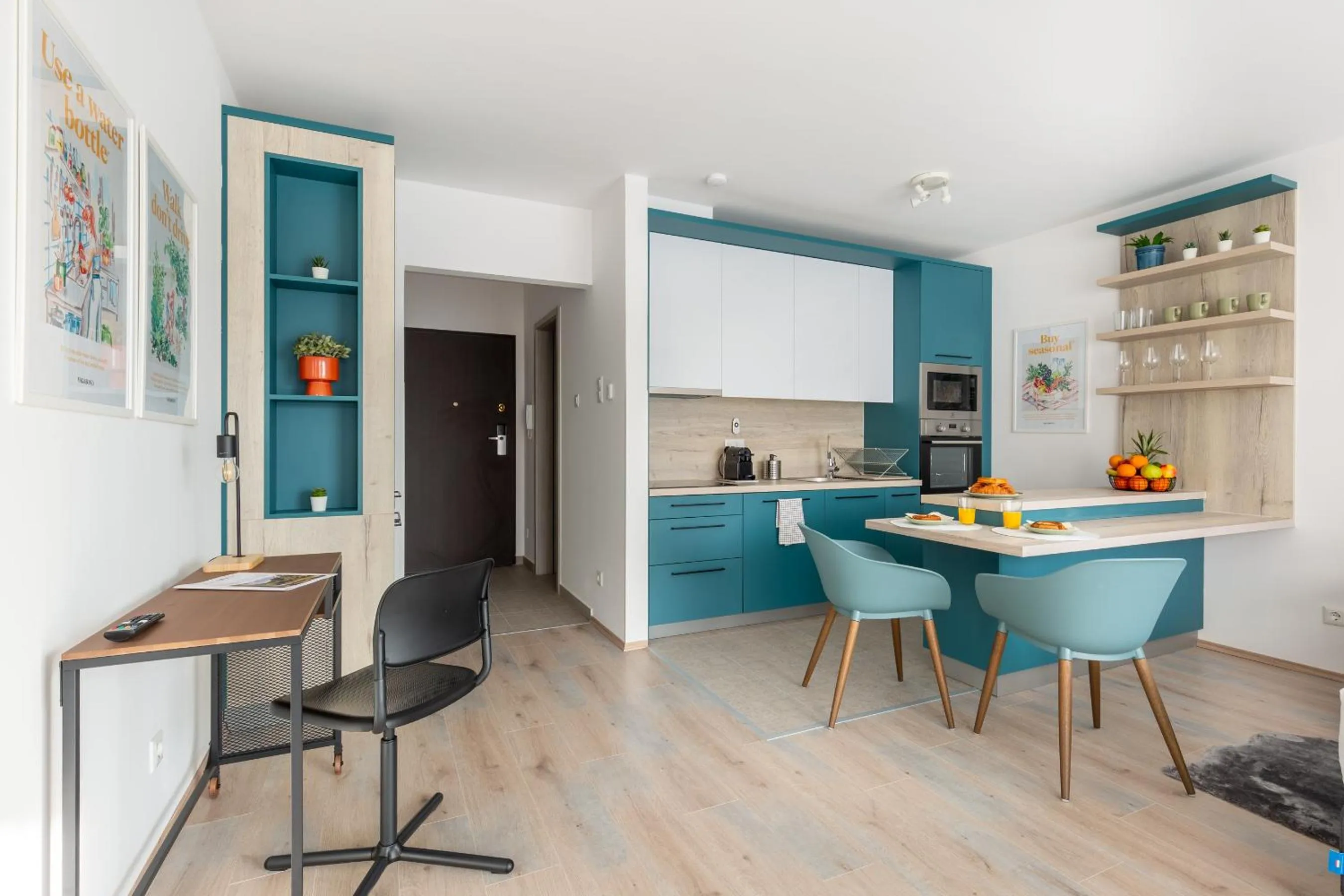 Kitchen or kitchenette in Hock Residence by Vagabond