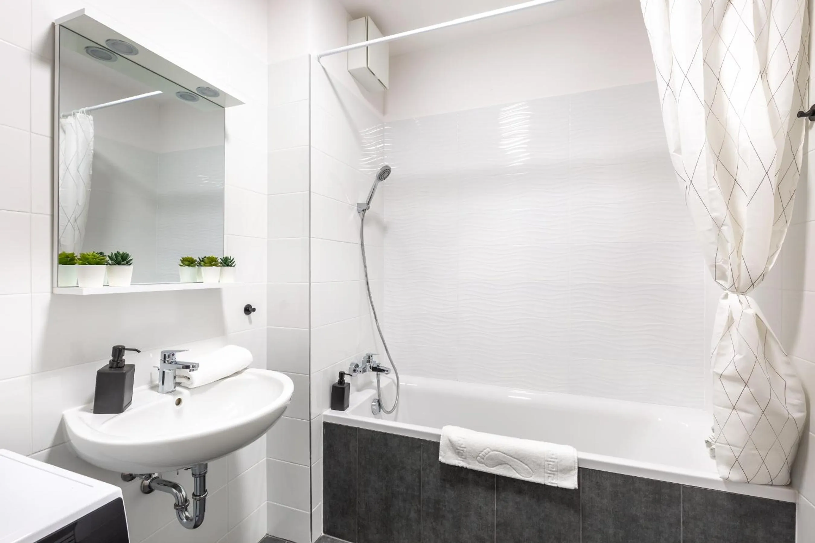 Bathroom in Hock Residence by Vagabond