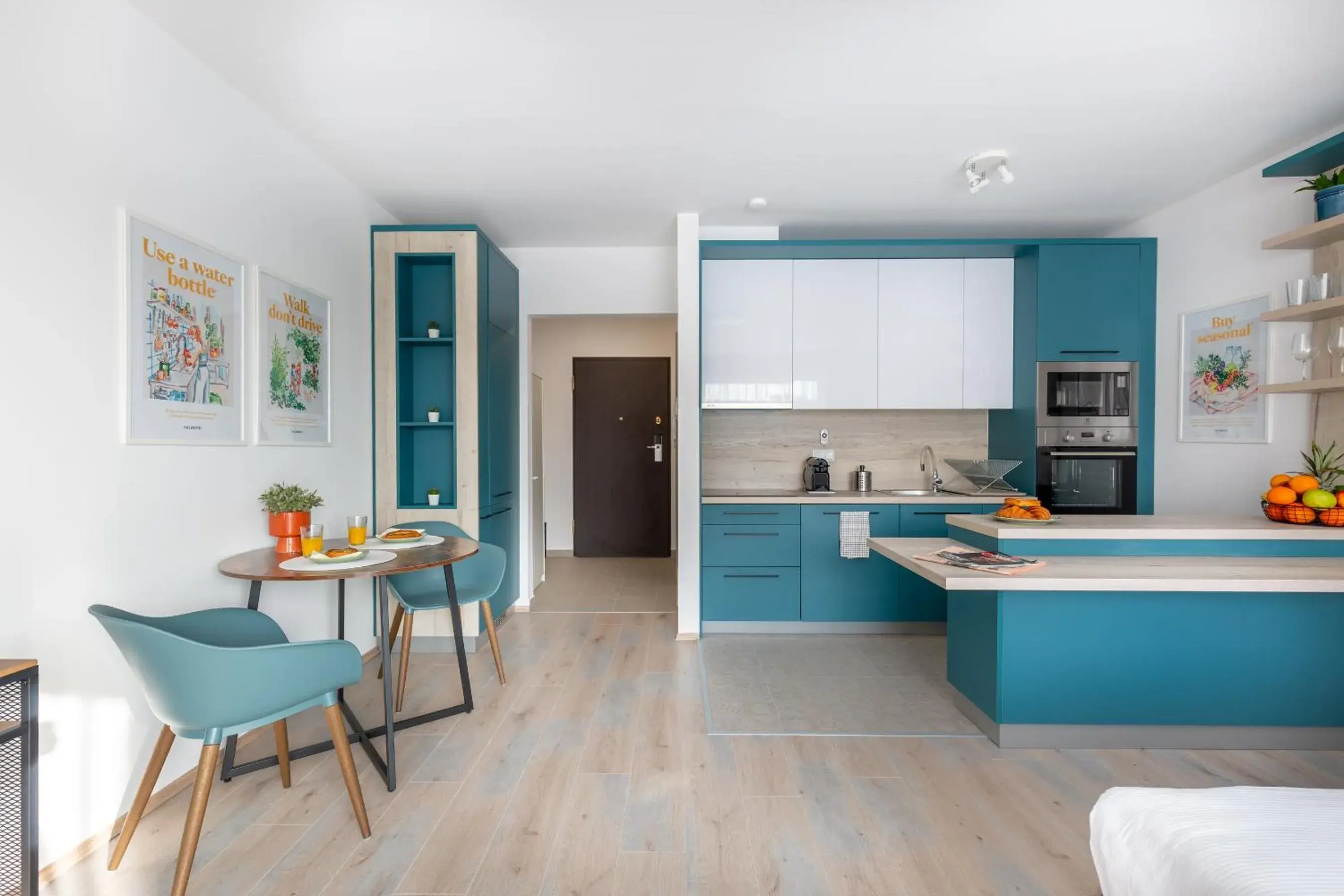 Deluxe Double or Twin Room with Balcony - single occupancy in Hock Residence by Vagabond Deluxe Double or Twin Room with Balcony - single occupancy in Hock Residence by Vagabond