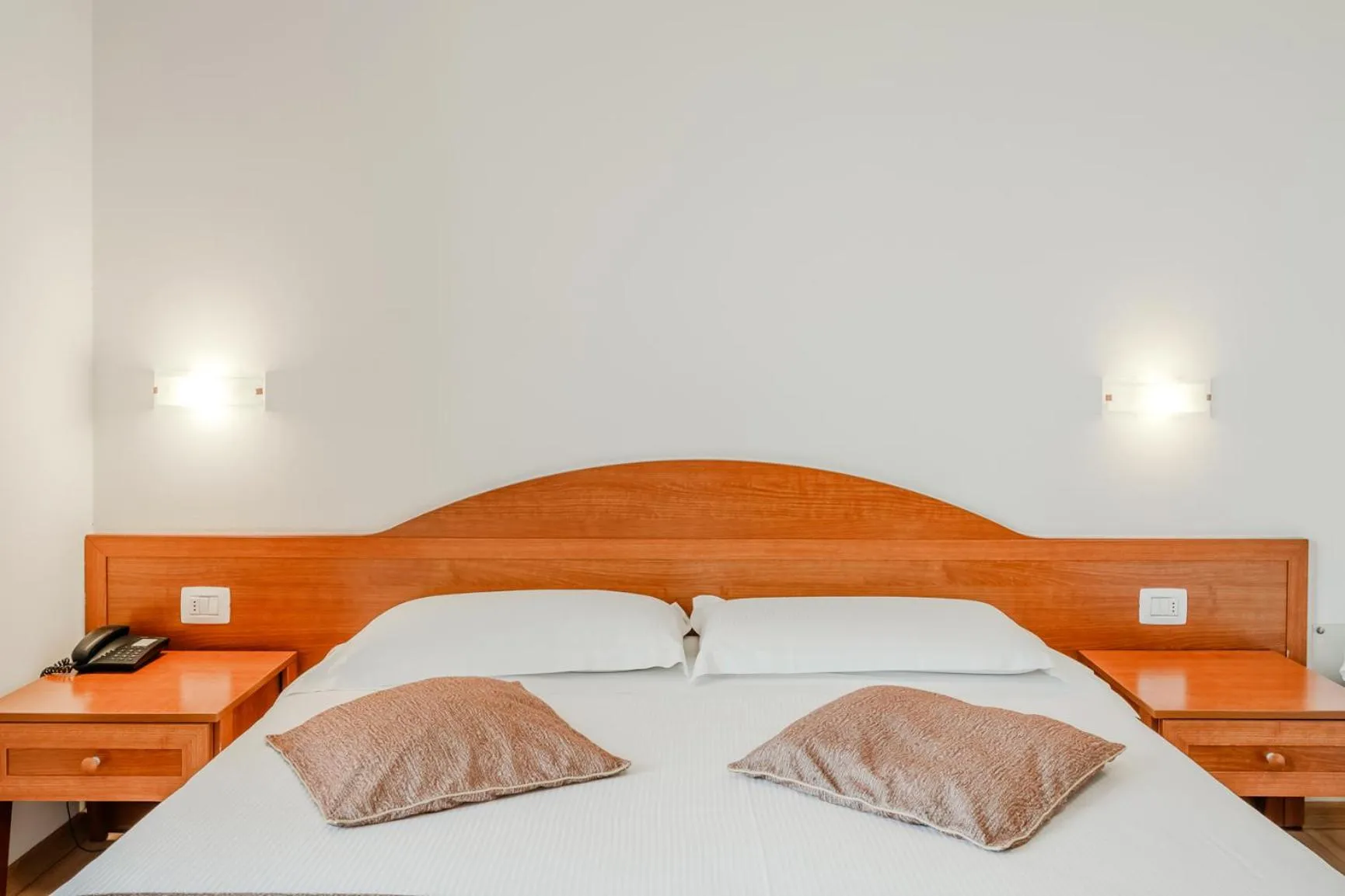 Bedroom, Bed in Hotel Nuova Barcaccia