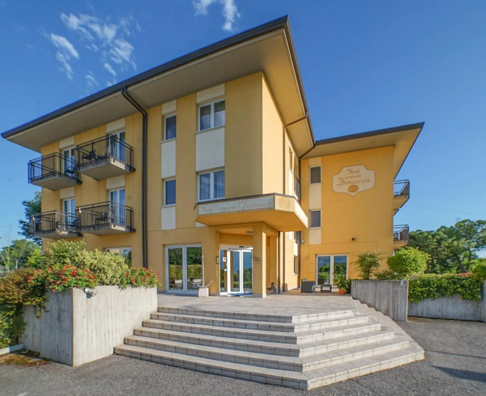 Property building in Hotel Nuova Barcaccia