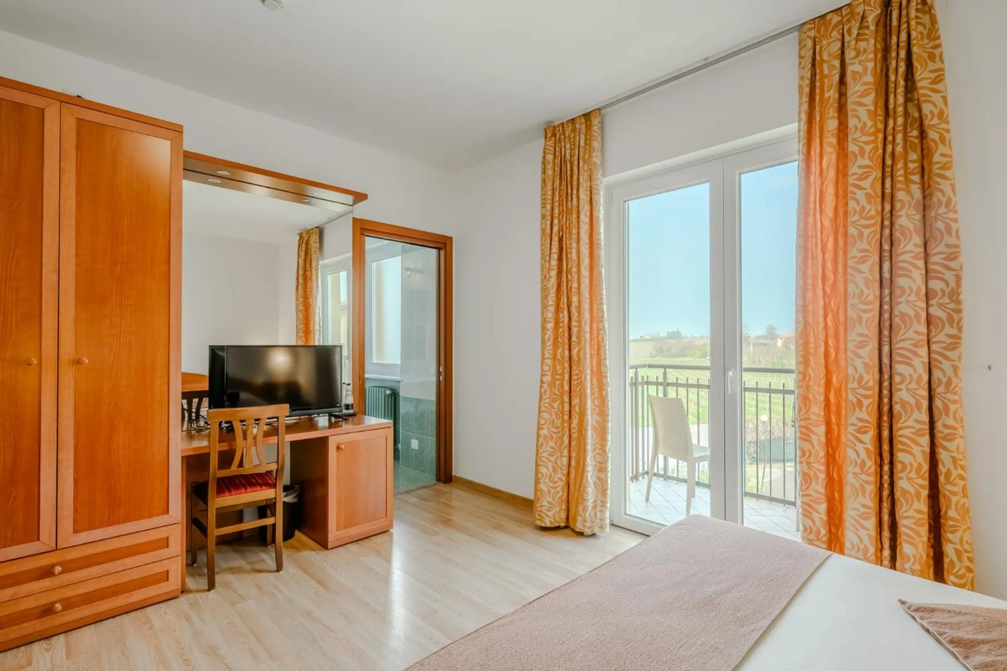 Photo of the whole room, Bed in Hotel Nuova Barcaccia