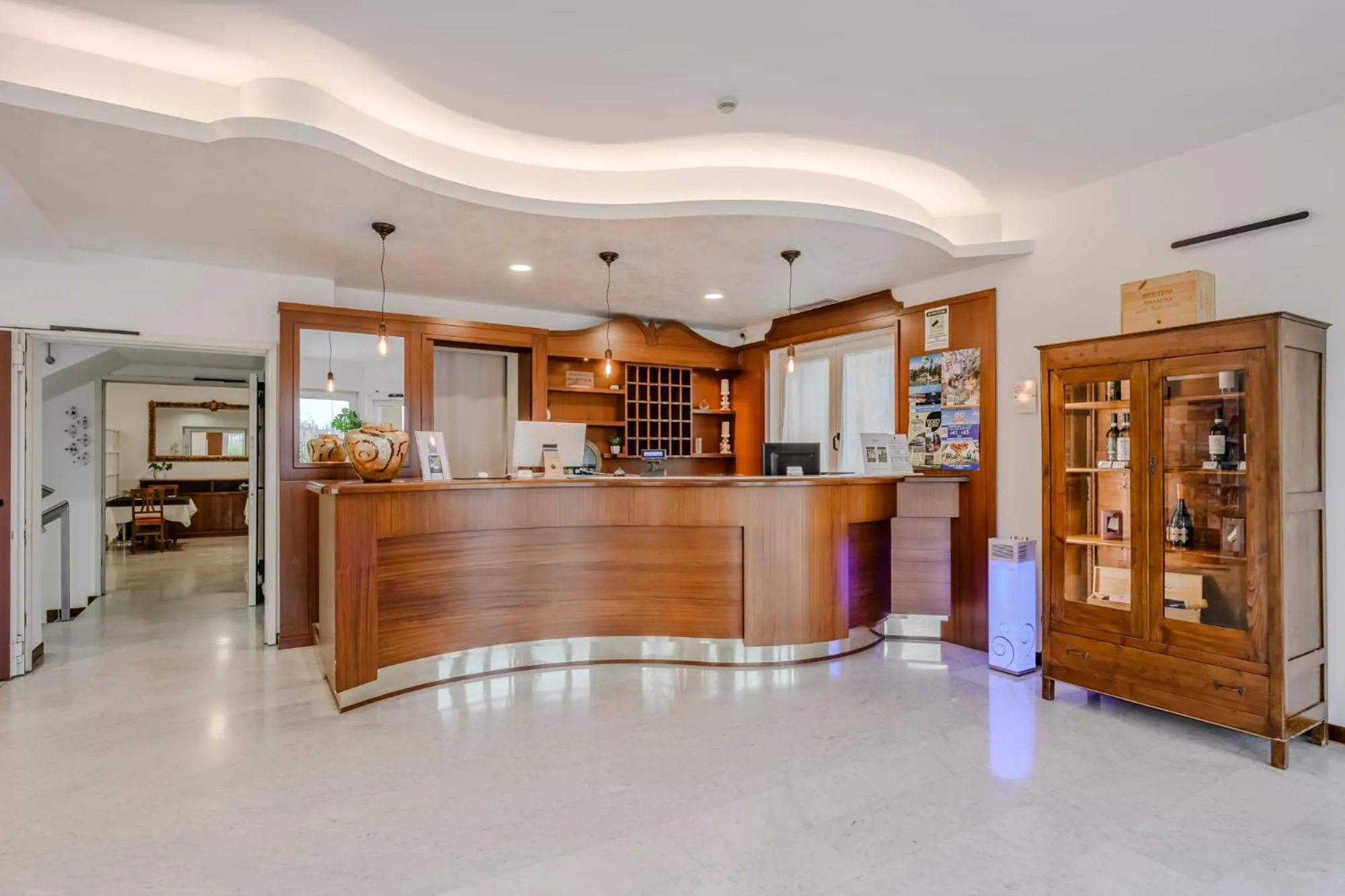 Lobby or reception in Hotel Nuova Barcaccia