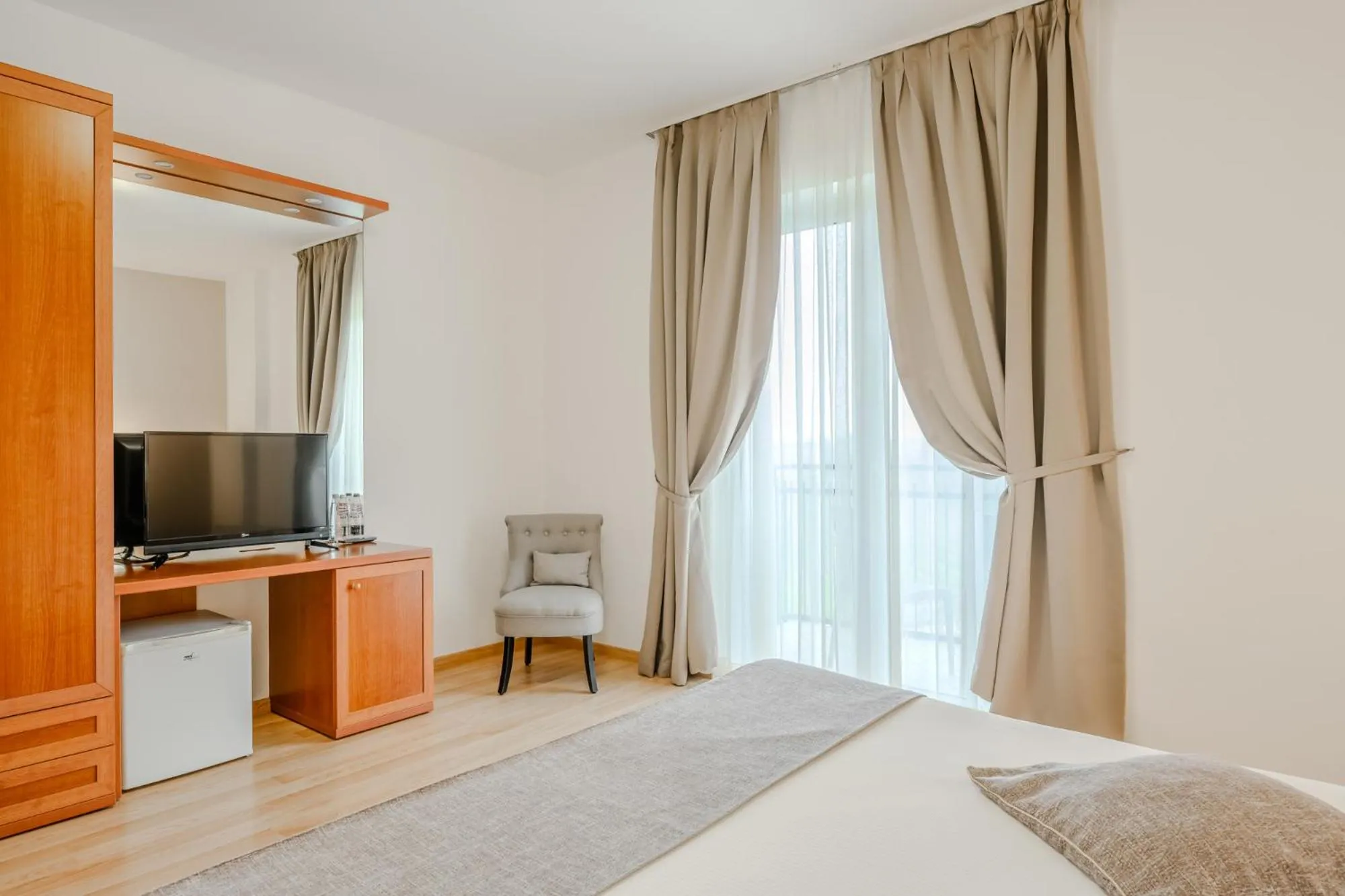 Bedroom, Bed in Hotel Nuova Barcaccia