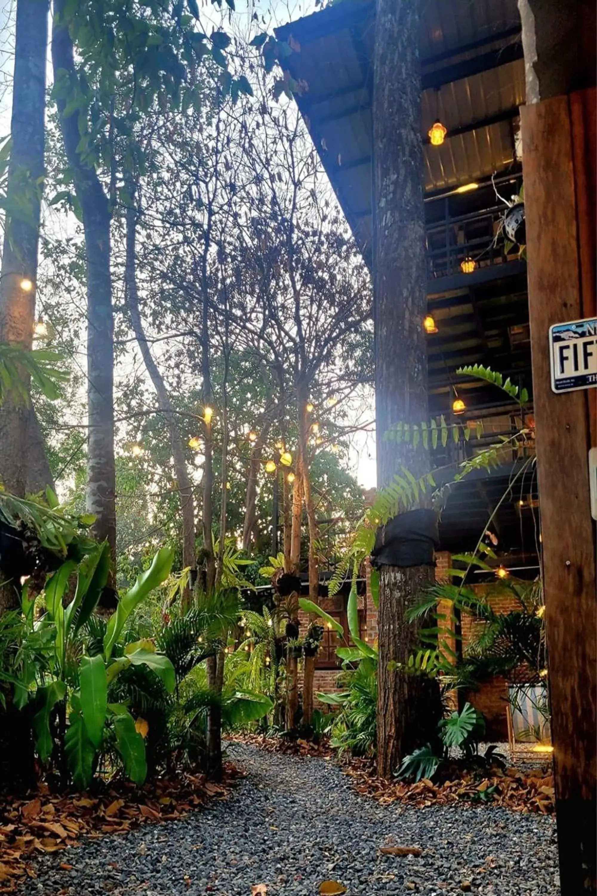 Koon Hom Apartment Koon Hom Apartment