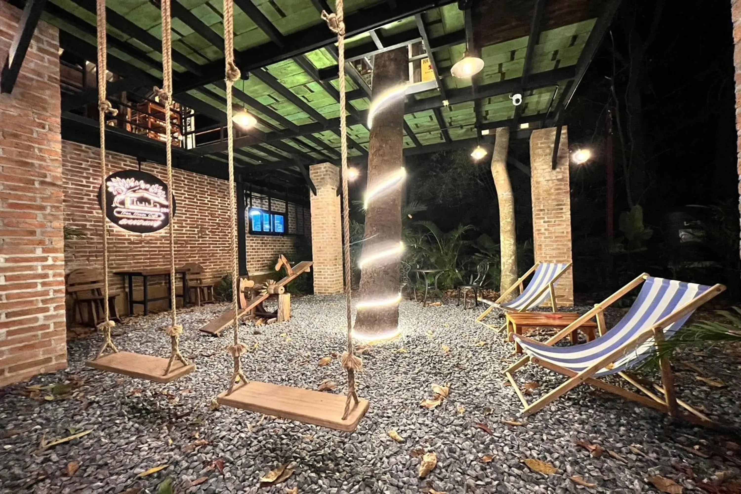 Koon Hom Apartment Koon Hom Apartment