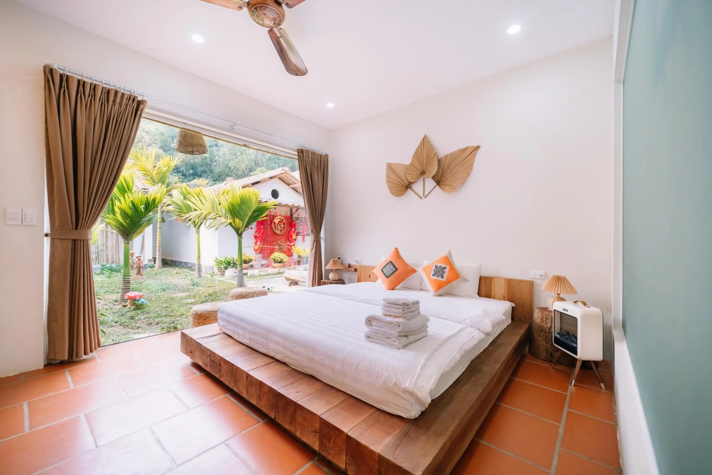Anans Home Ha Giang - Tours & Motorbike Rental