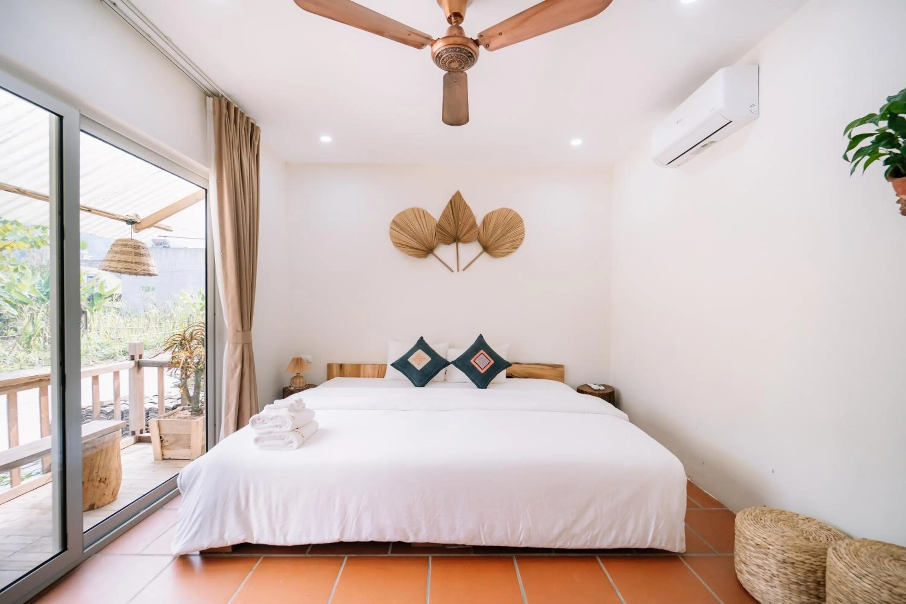 Anans Home Ha Giang - Tours & Motorbike Rental