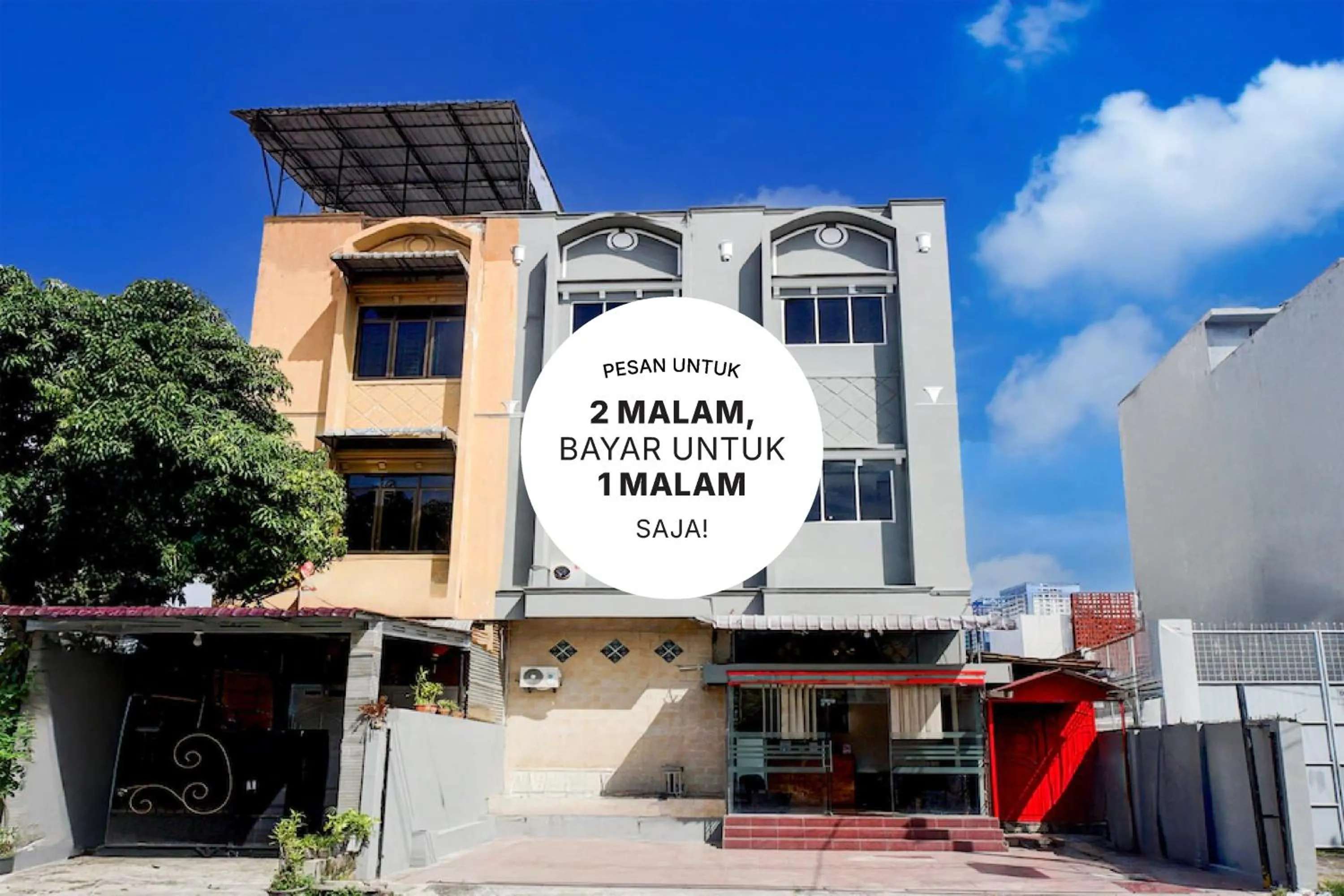 Facade/entrance in Hotel O Medan City Center Near Plaza Medan Fair Formerly Waringin Residence