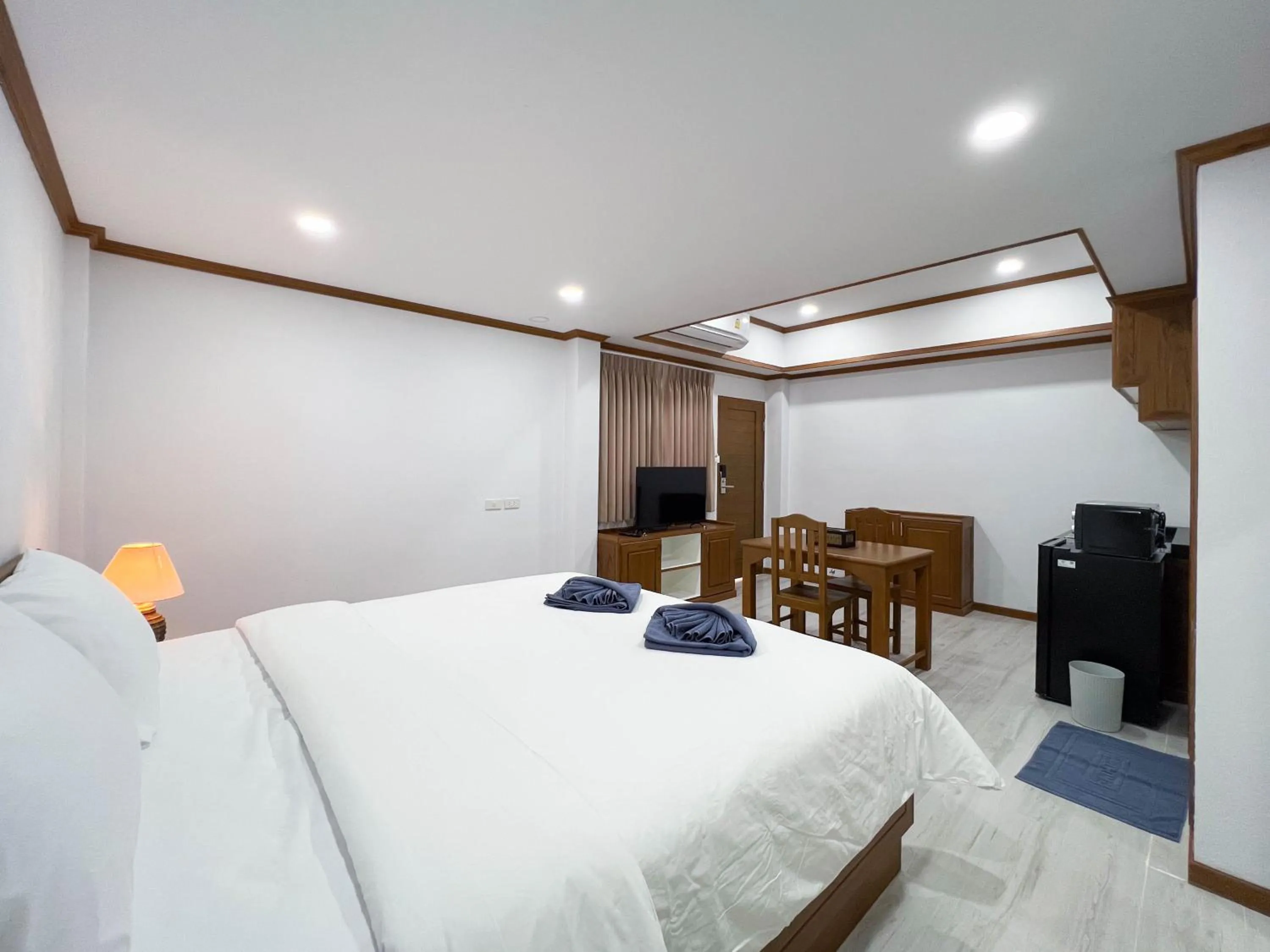 Photo of the whole room, Bed in C You Home at CNX