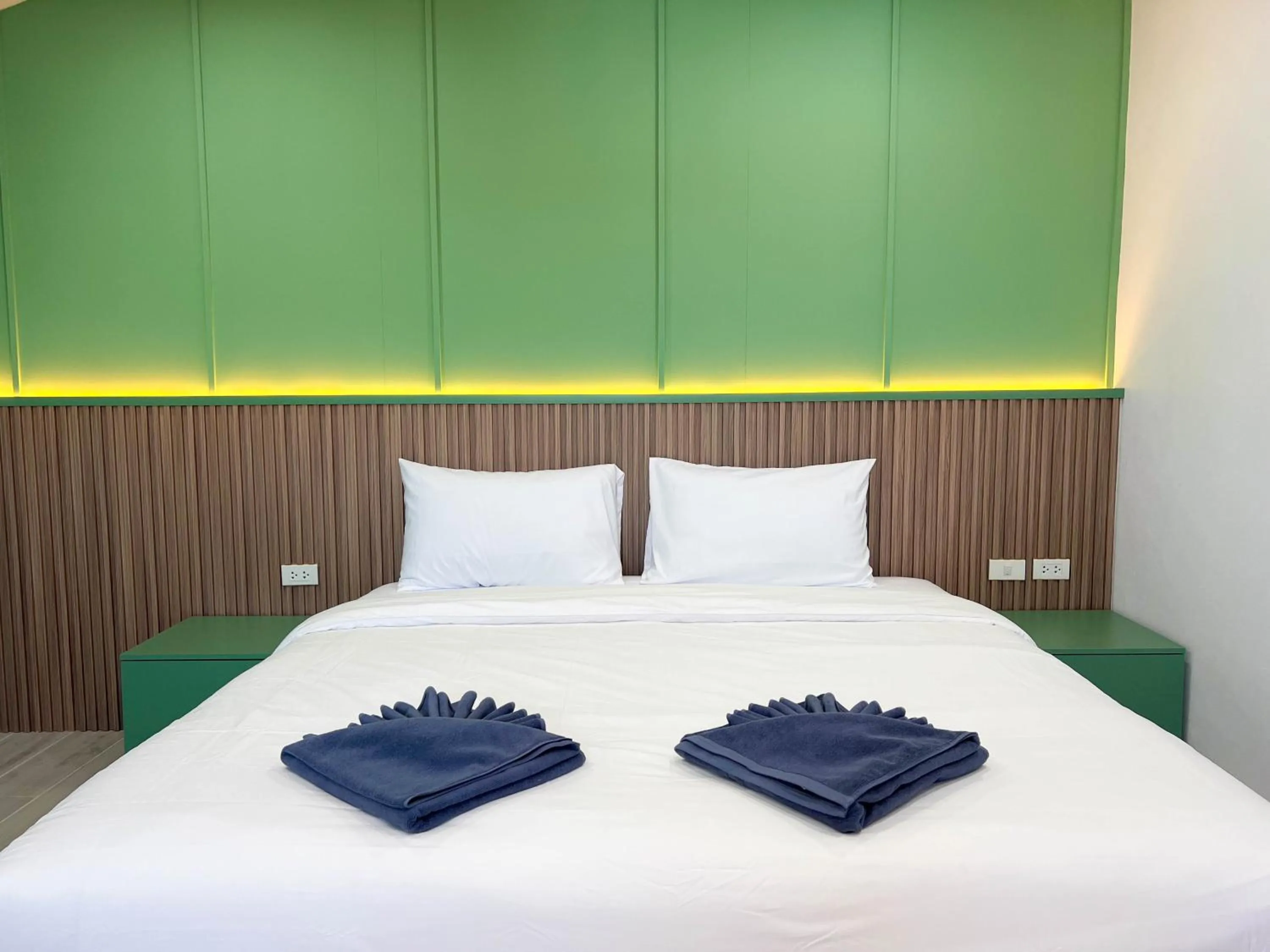 Bed in C You Home at CNX