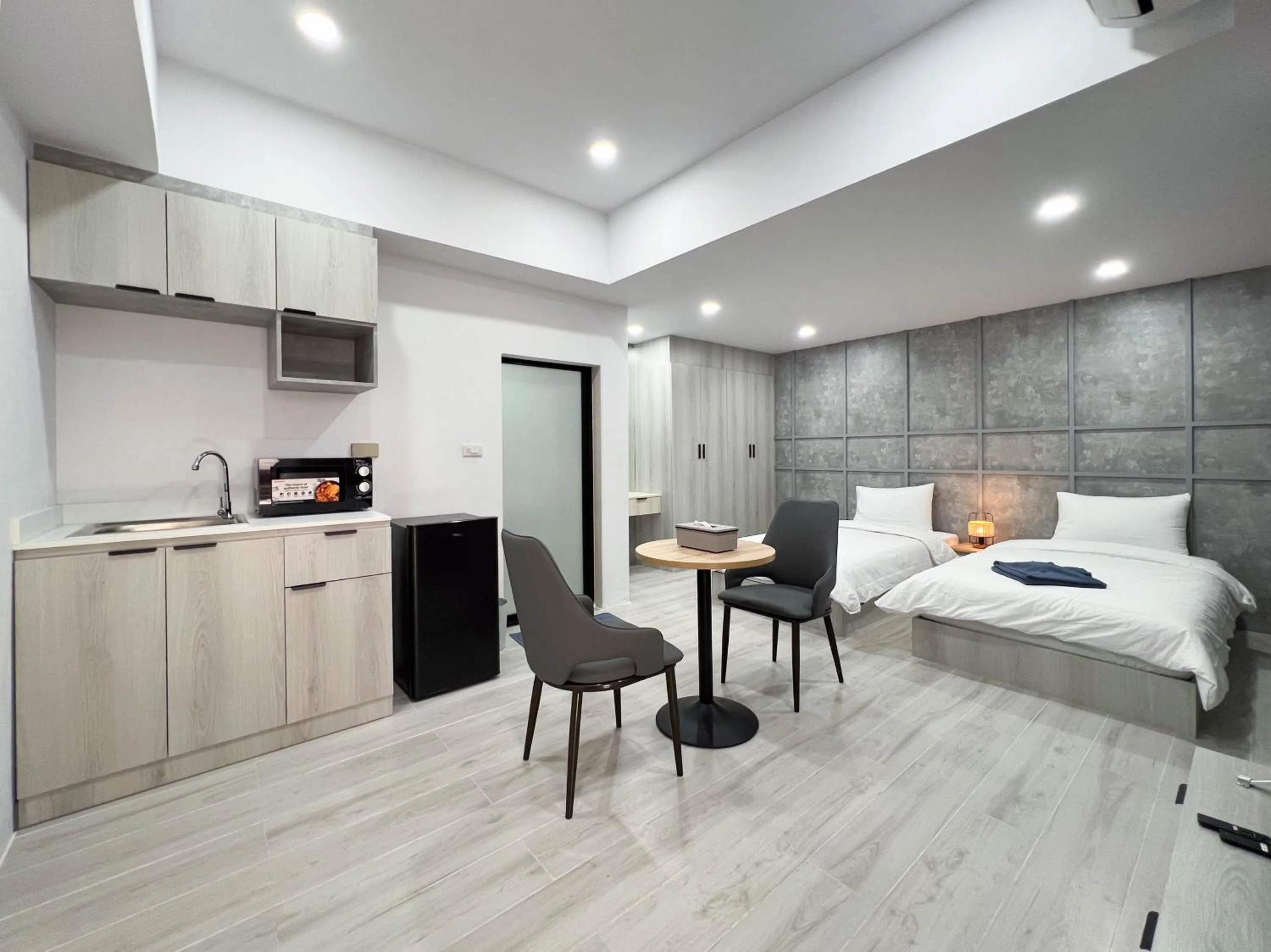 Photo of the whole room, Bed in C You Home at CNX