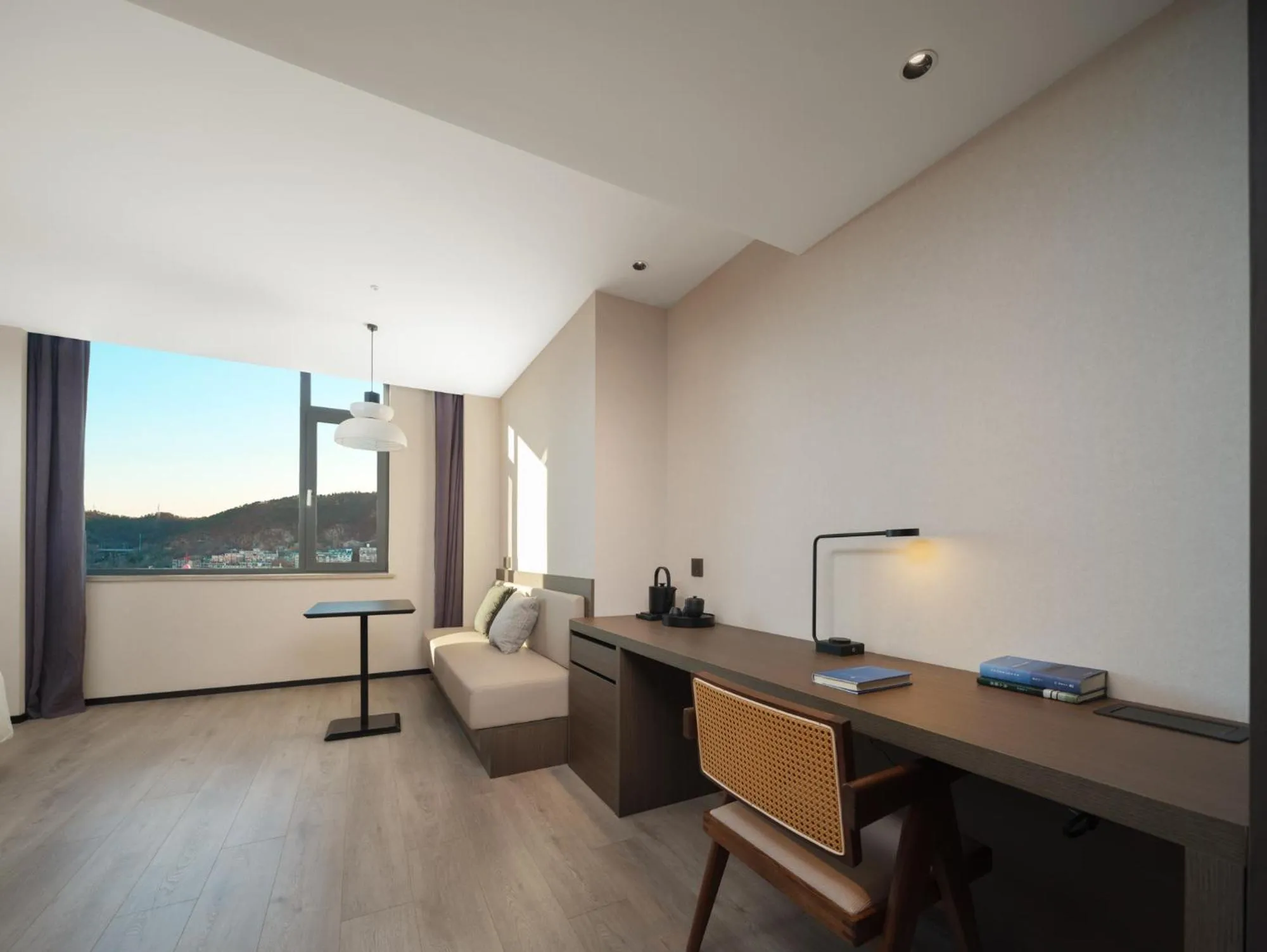 Atour Hotel Dalian Zhongshan Plaza Lu Xun Road