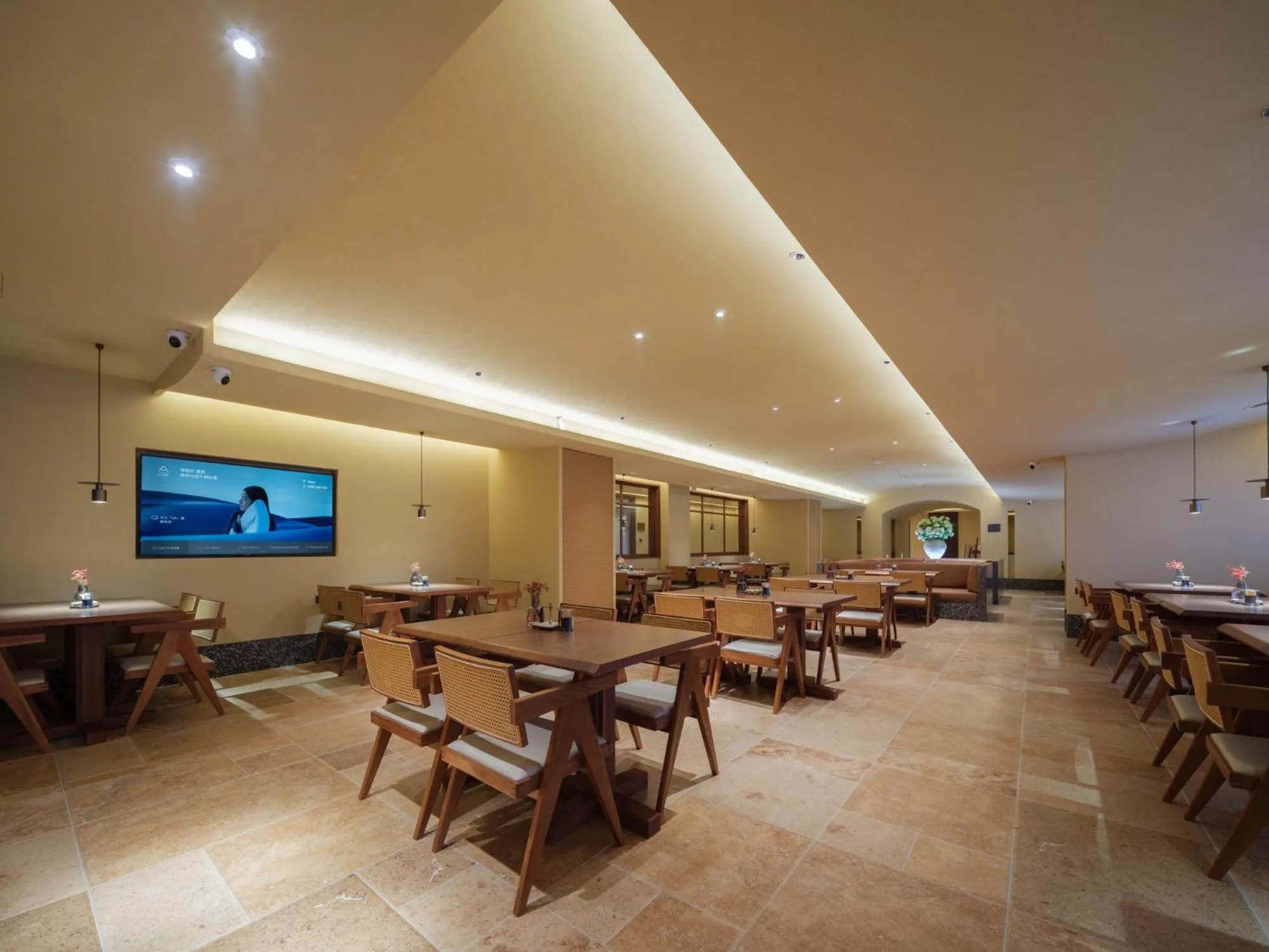 Atour Hotel Dalian Zhongshan Plaza Lu Xun Road