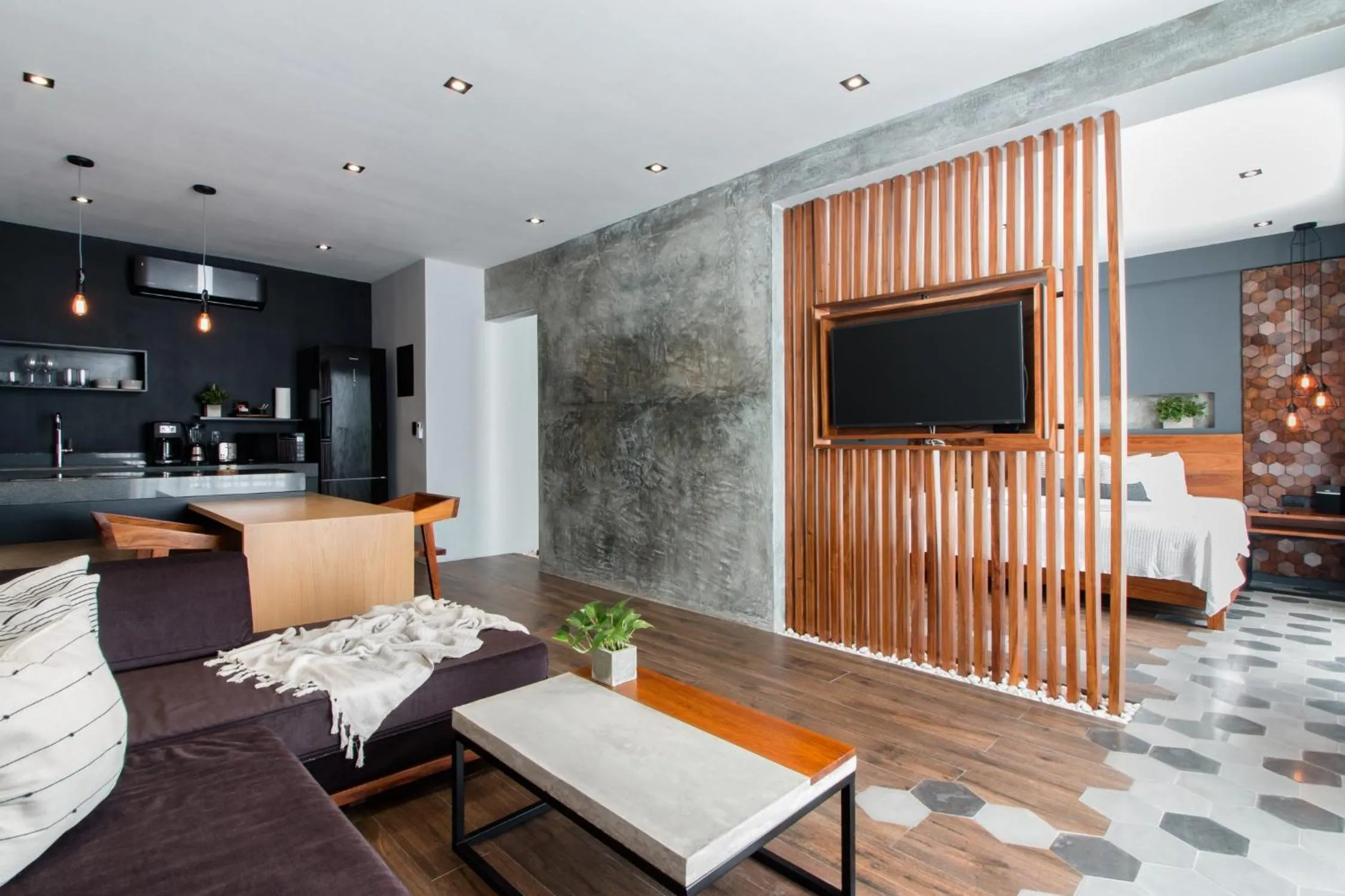 Leaf Boutique Condos