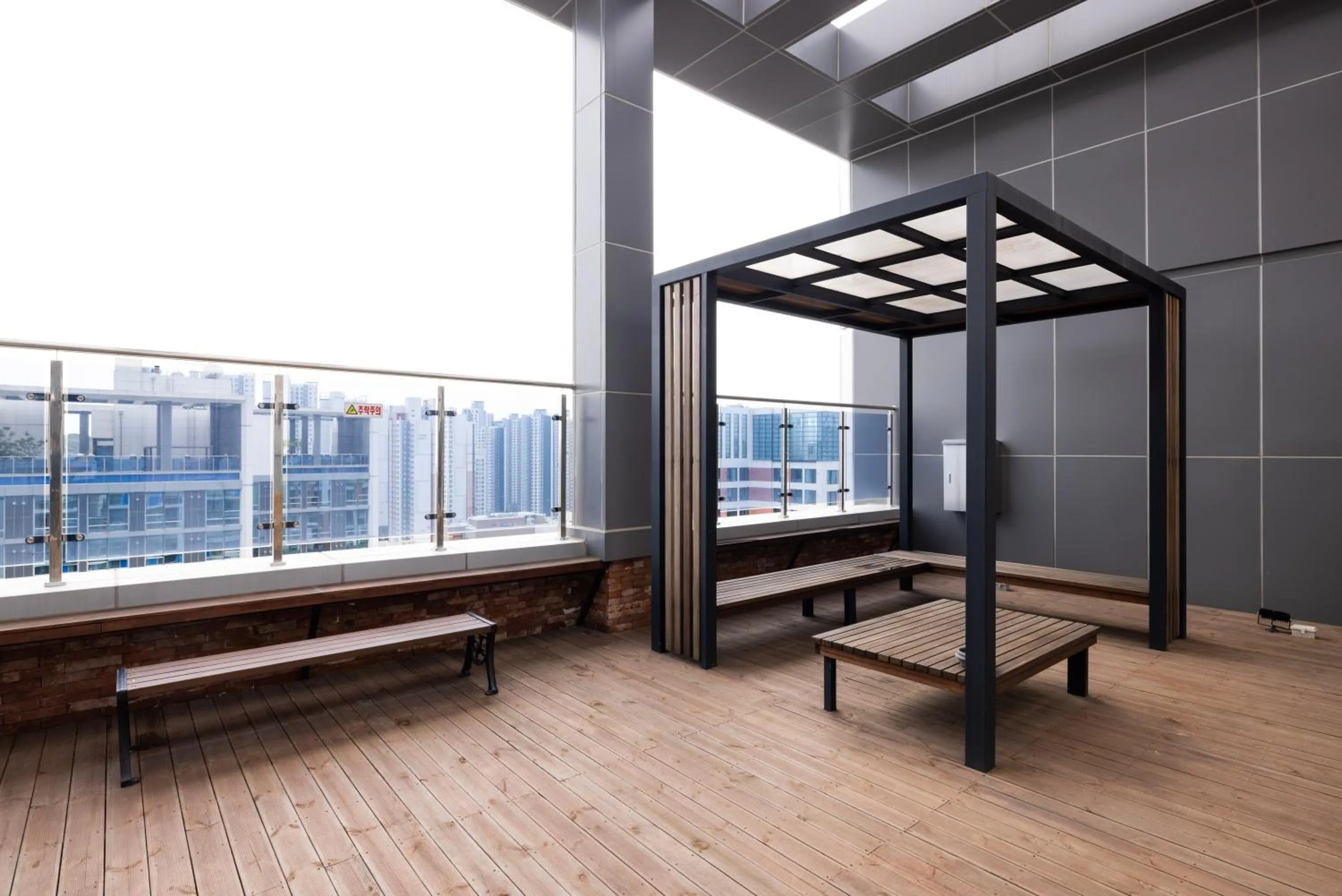 Garden in Grand Bleu Hotel & Residence