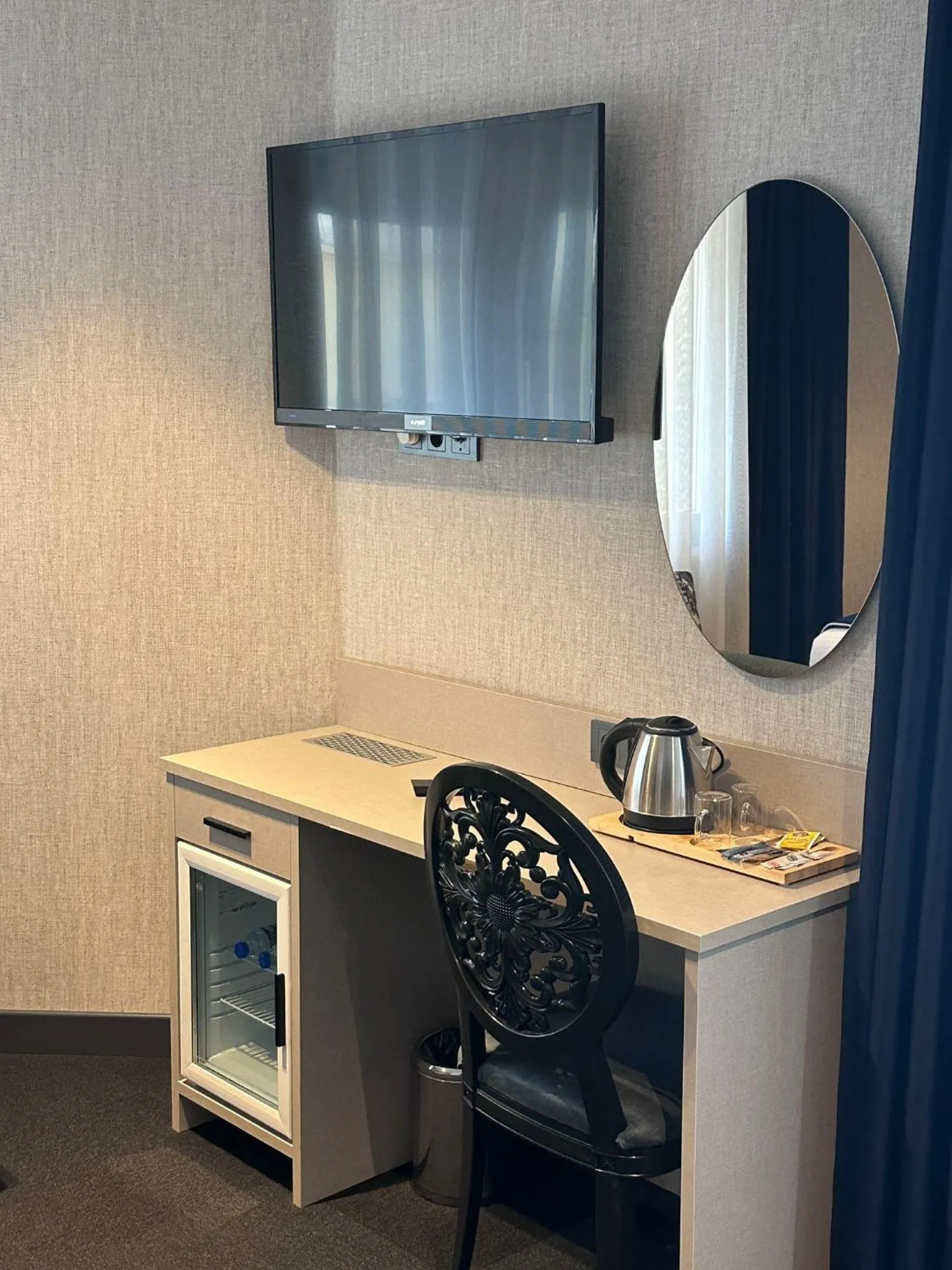 TV and multimedia in Lamore Hotel