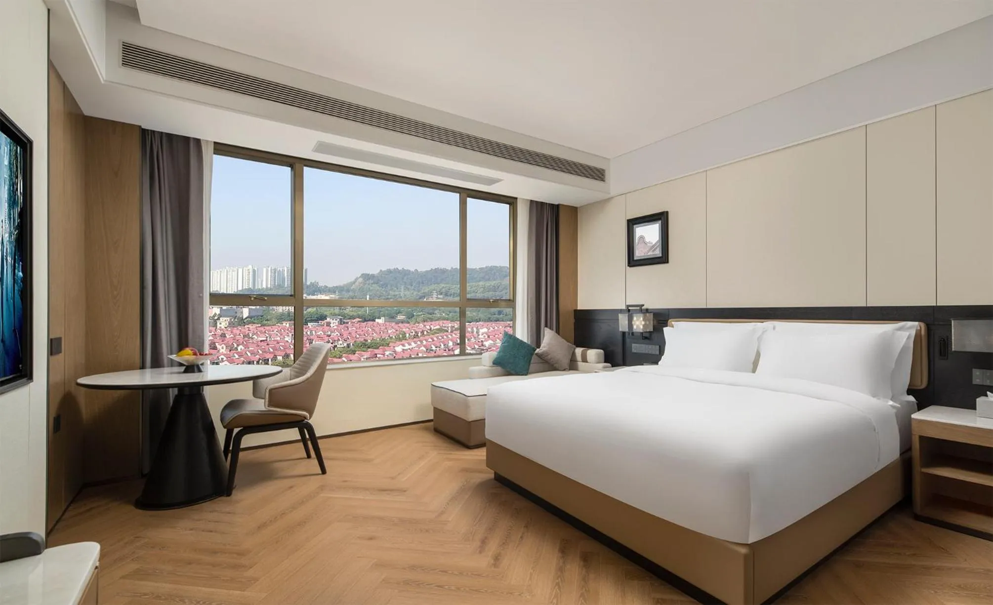 King Room in Mehood Lestie International Hotel Panyu Flagship Branch - Free Shuttle Bus to Canton Fair Complex During Canton Fair Period & Free Breakfast & Free Afternoon Tea & Free Midnight Snack