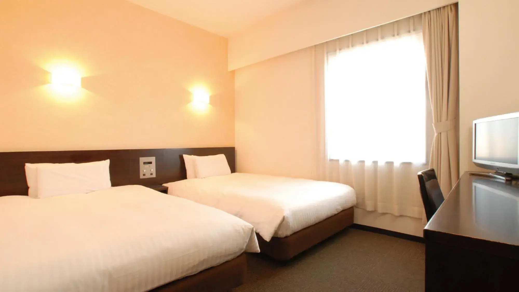 Twin Room - single occupancy - Non-Smoking in AB Hotel Mikawa Anjo Shinkan Twin Room - single occupancy - Non-Smoking in AB Hotel Mikawa Anjo Shinkan