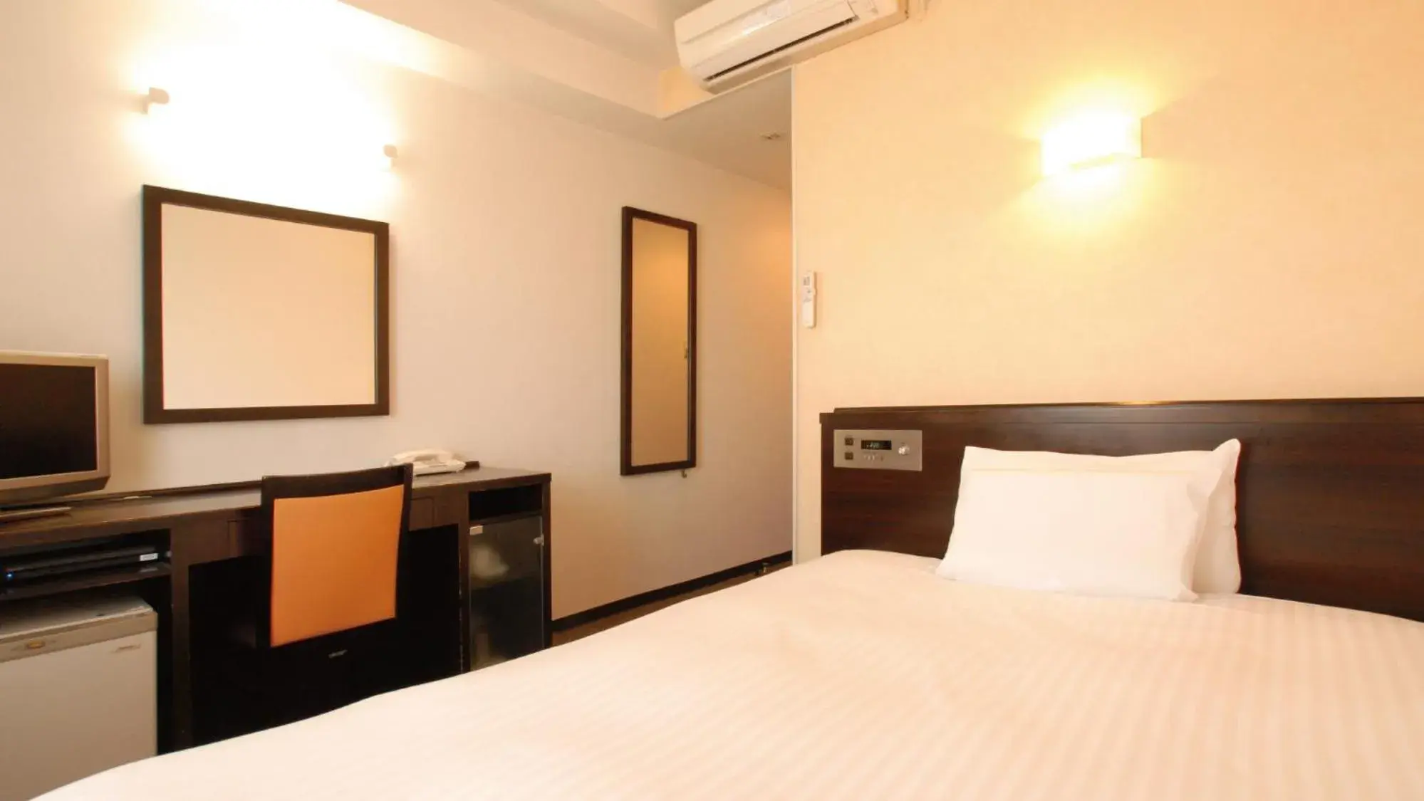 Bed in AB Hotel Mikawa Anjo Shinkan Bed in AB Hotel Mikawa Anjo Shinkan