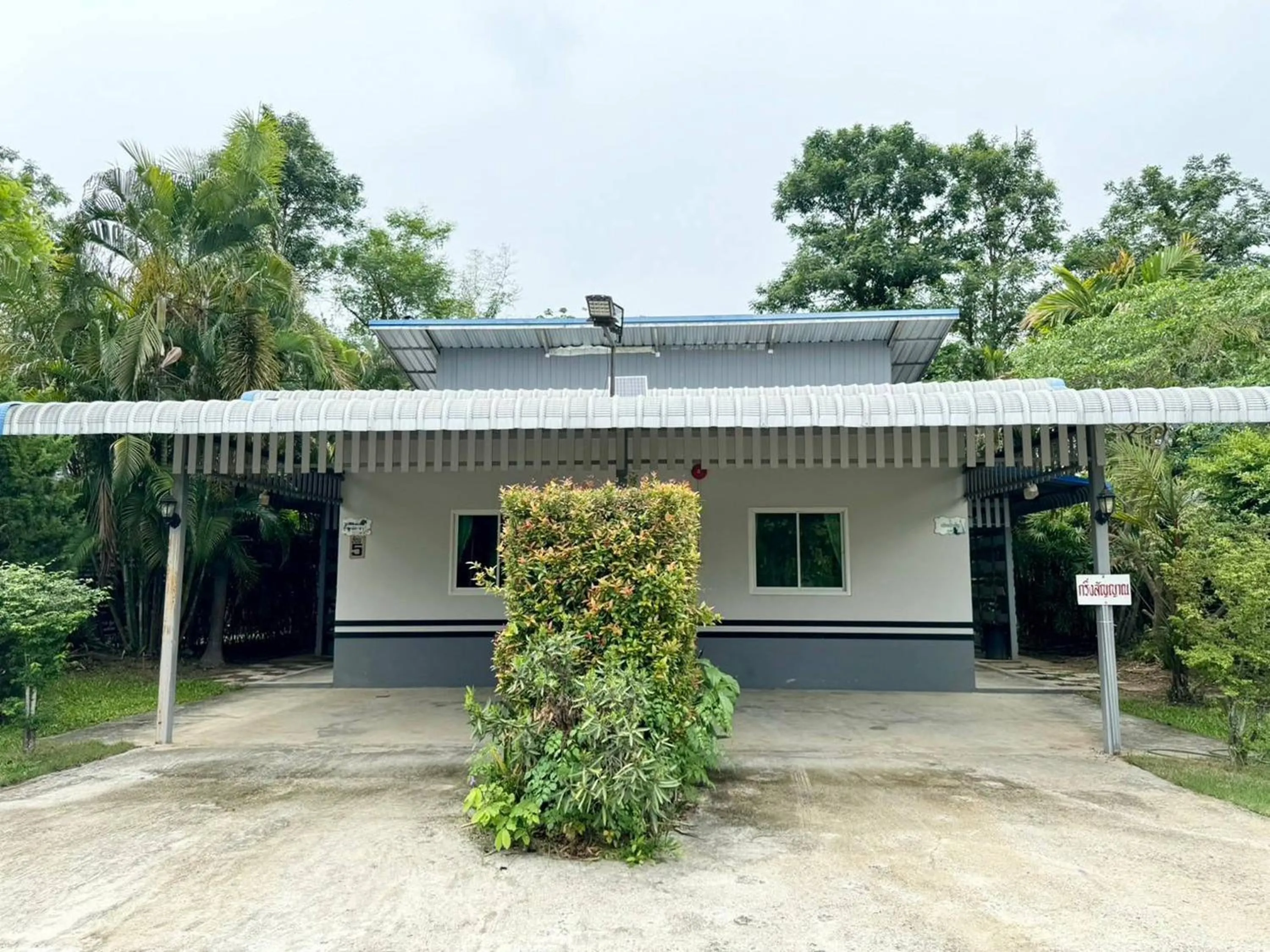 Property building in Ban Suan Suree Resort