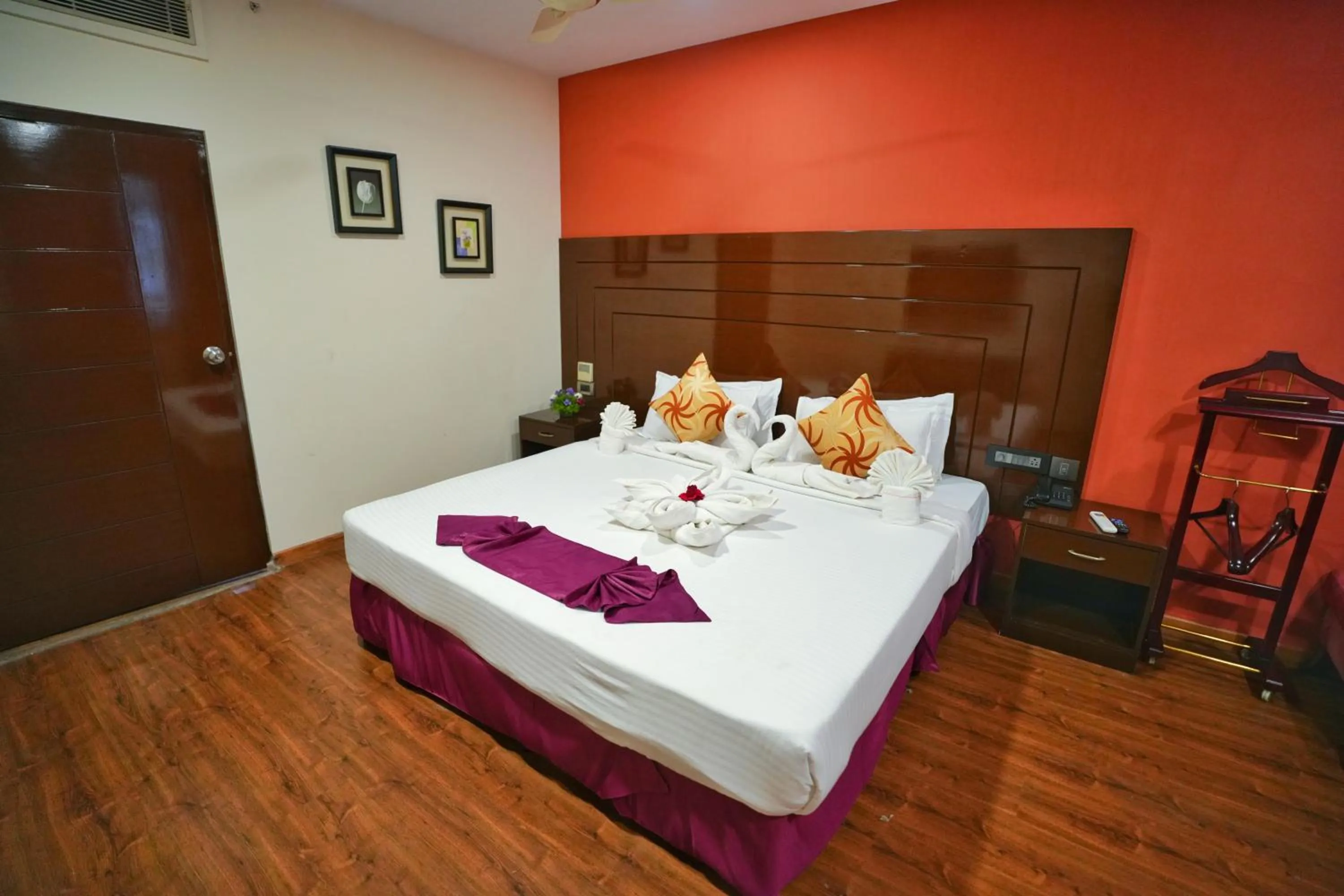 Bedroom, Bed in The Altruist One Continent