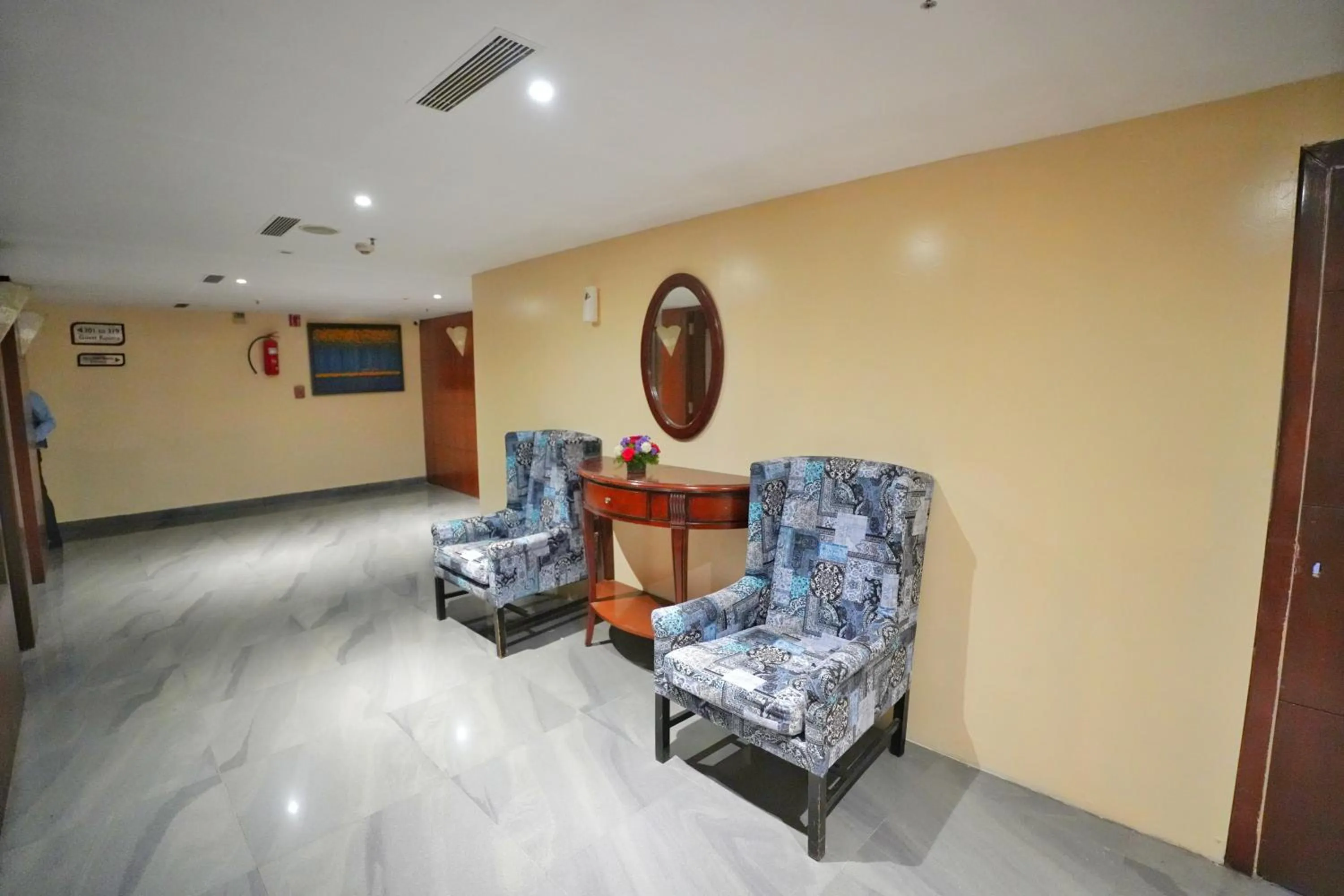 Lobby or reception in The Altruist One Continent