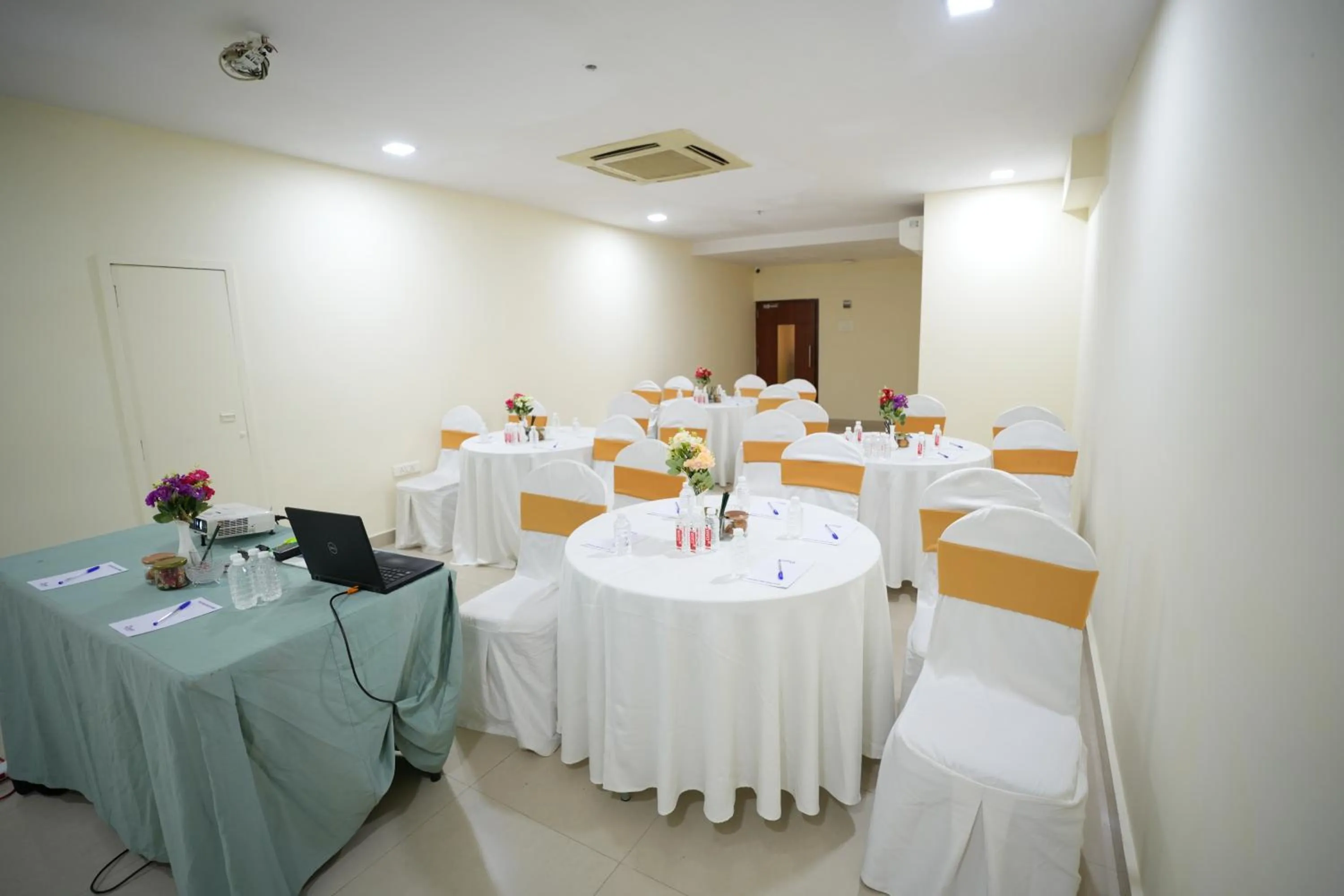 Meeting/conference room in The Altruist One Continent