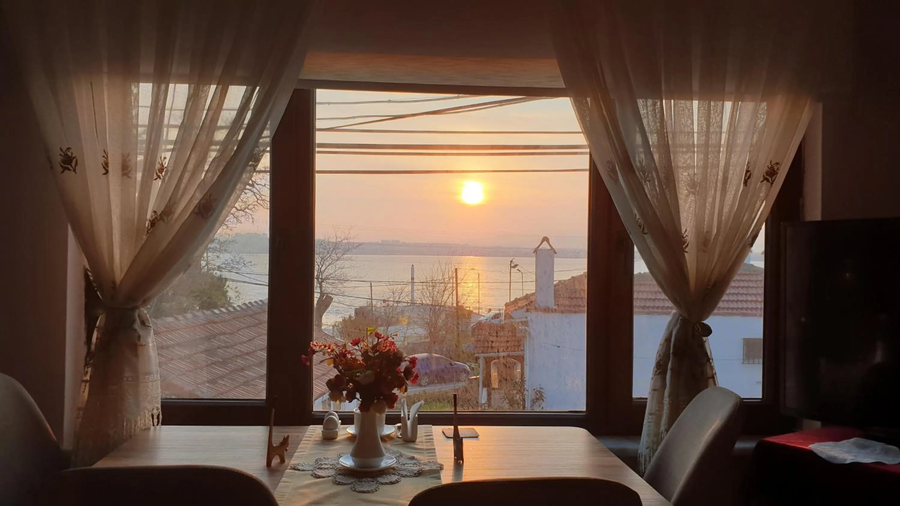Sunrise in Dardanelles1915