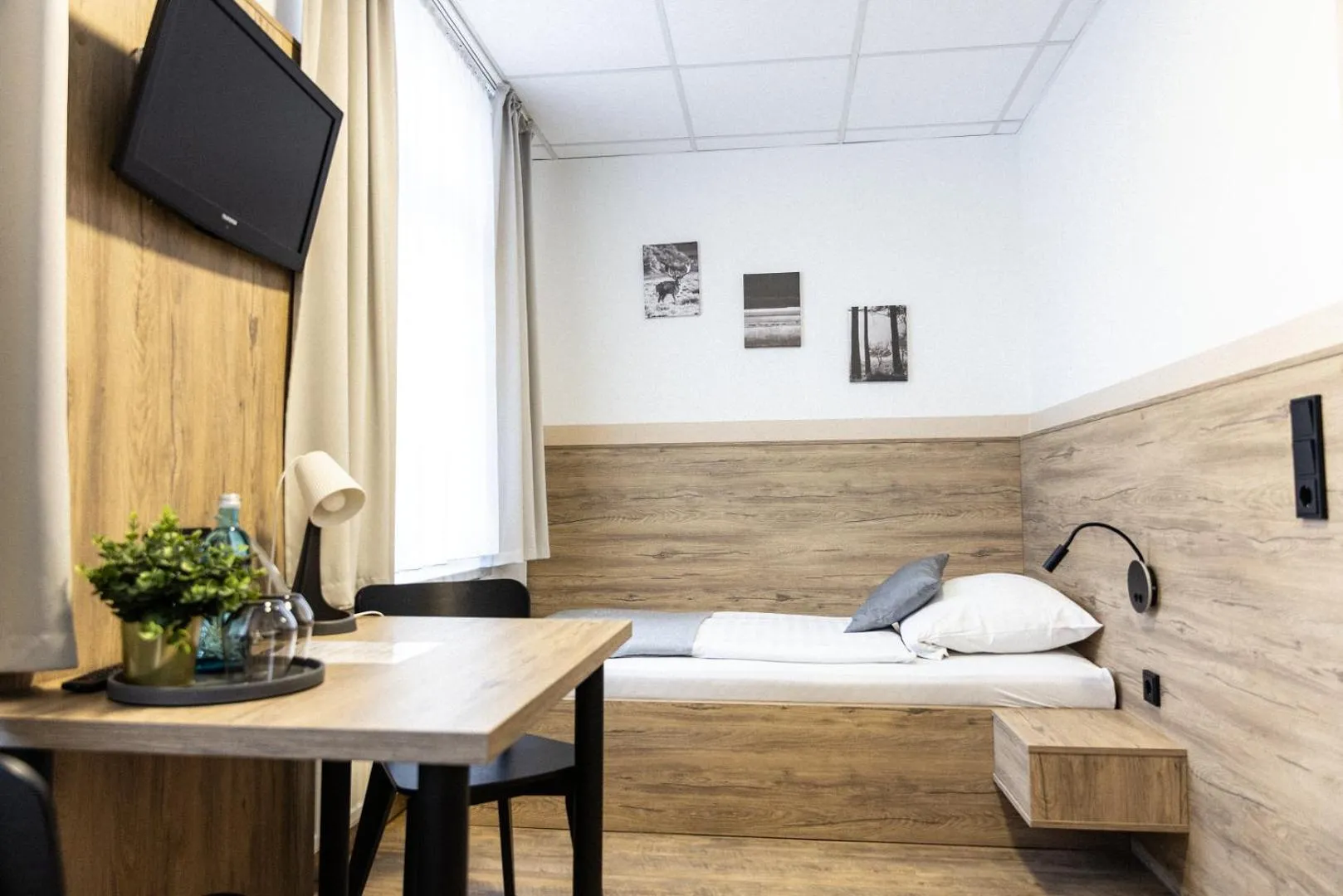 Twin Room in 1A Hotel Zimmer frei