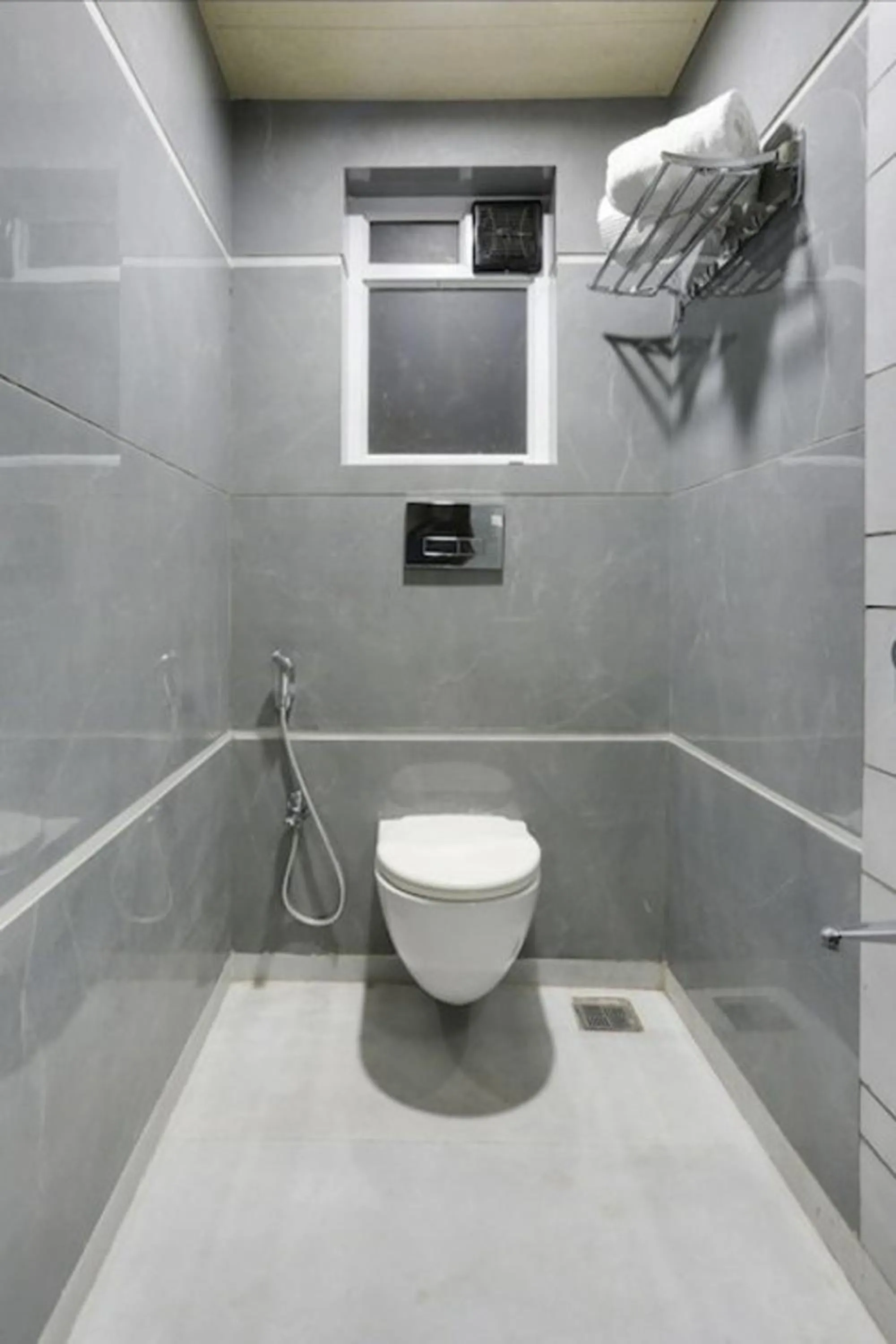 Bathroom in Hotel Stay Inn near Bhiwandi Thane Railway Station