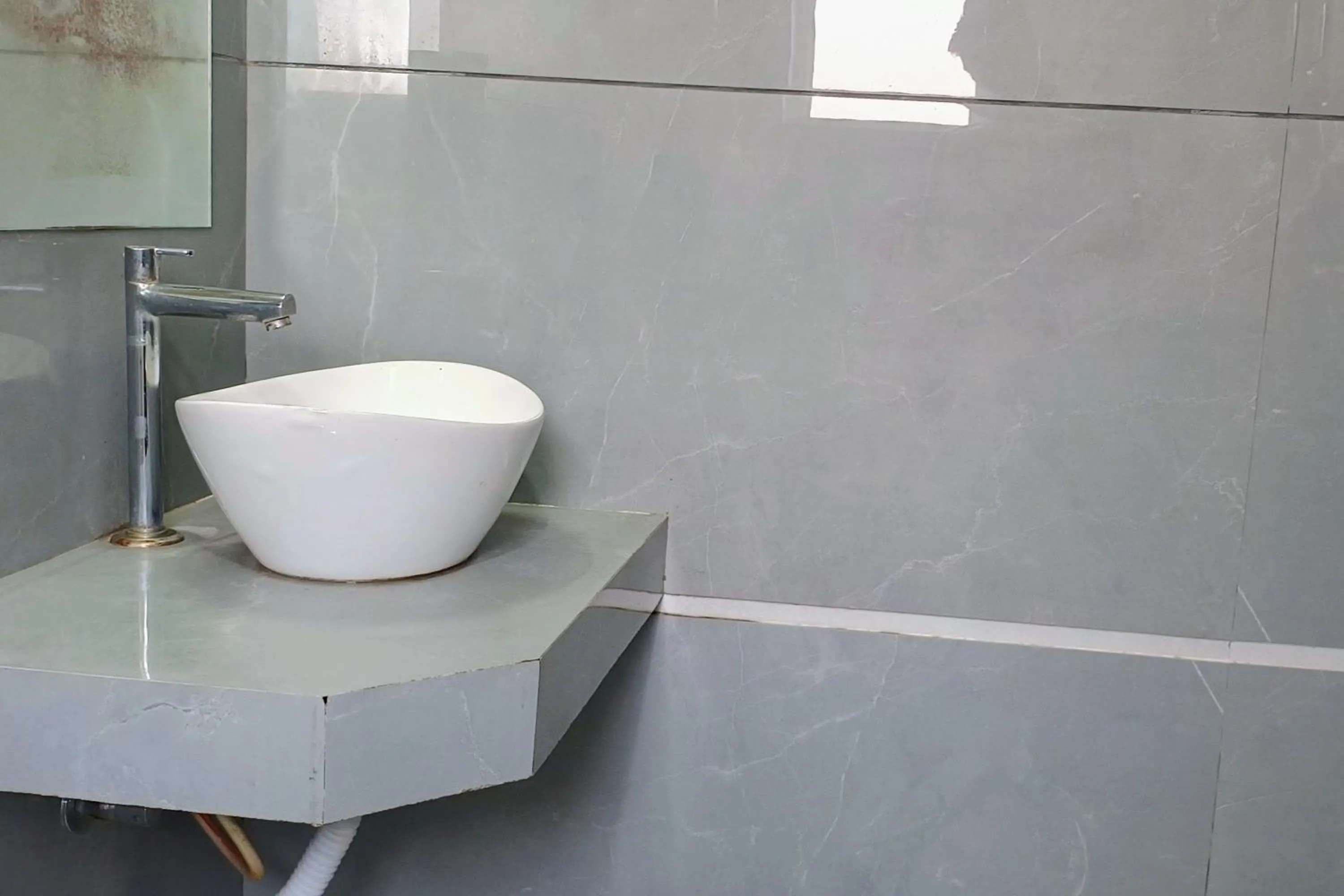 Bathroom in Hotel Stay Inn near Bhiwandi Thane Railway Station