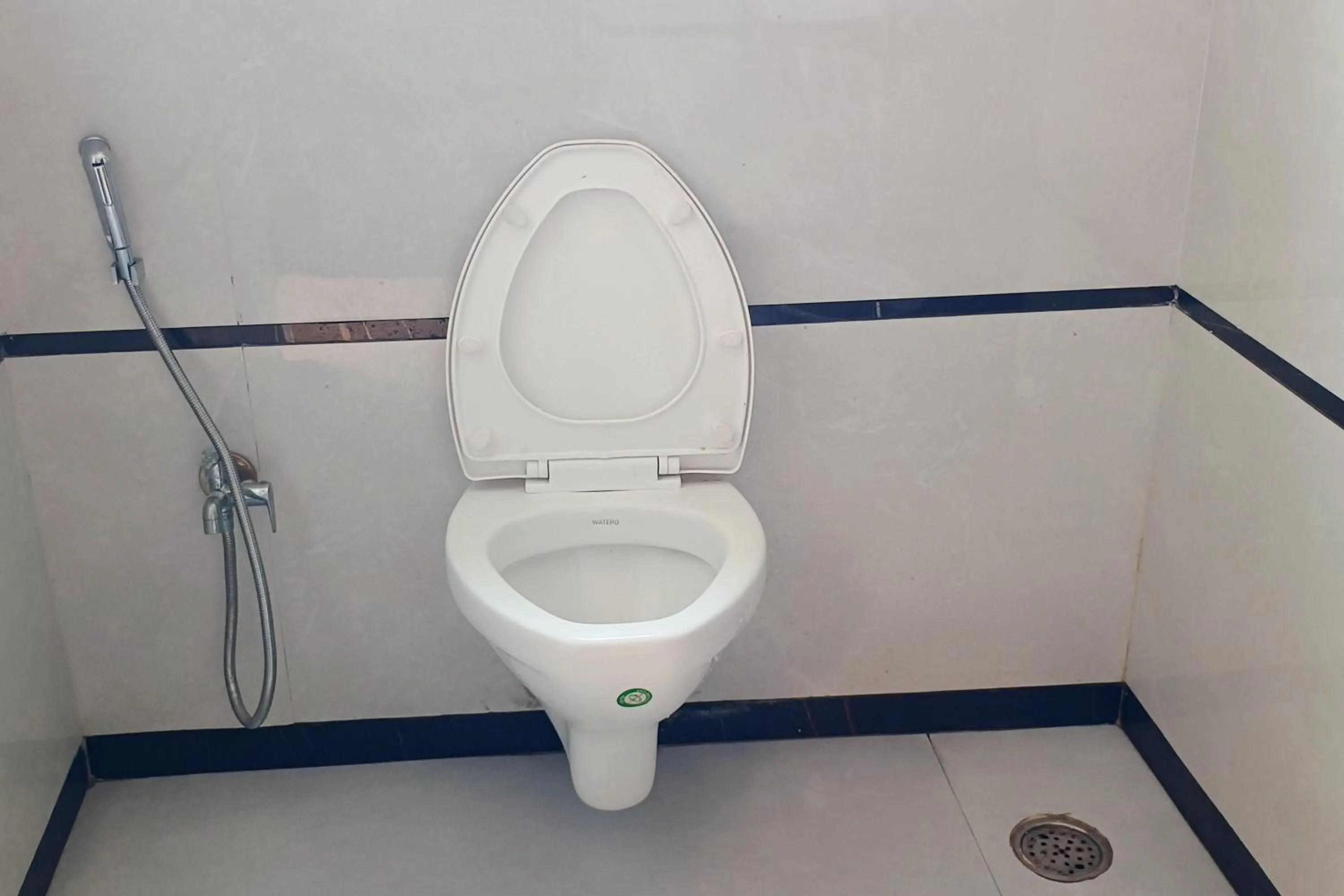 Bathroom in Hotel Stay Inn near Bhiwandi Thane Railway Station