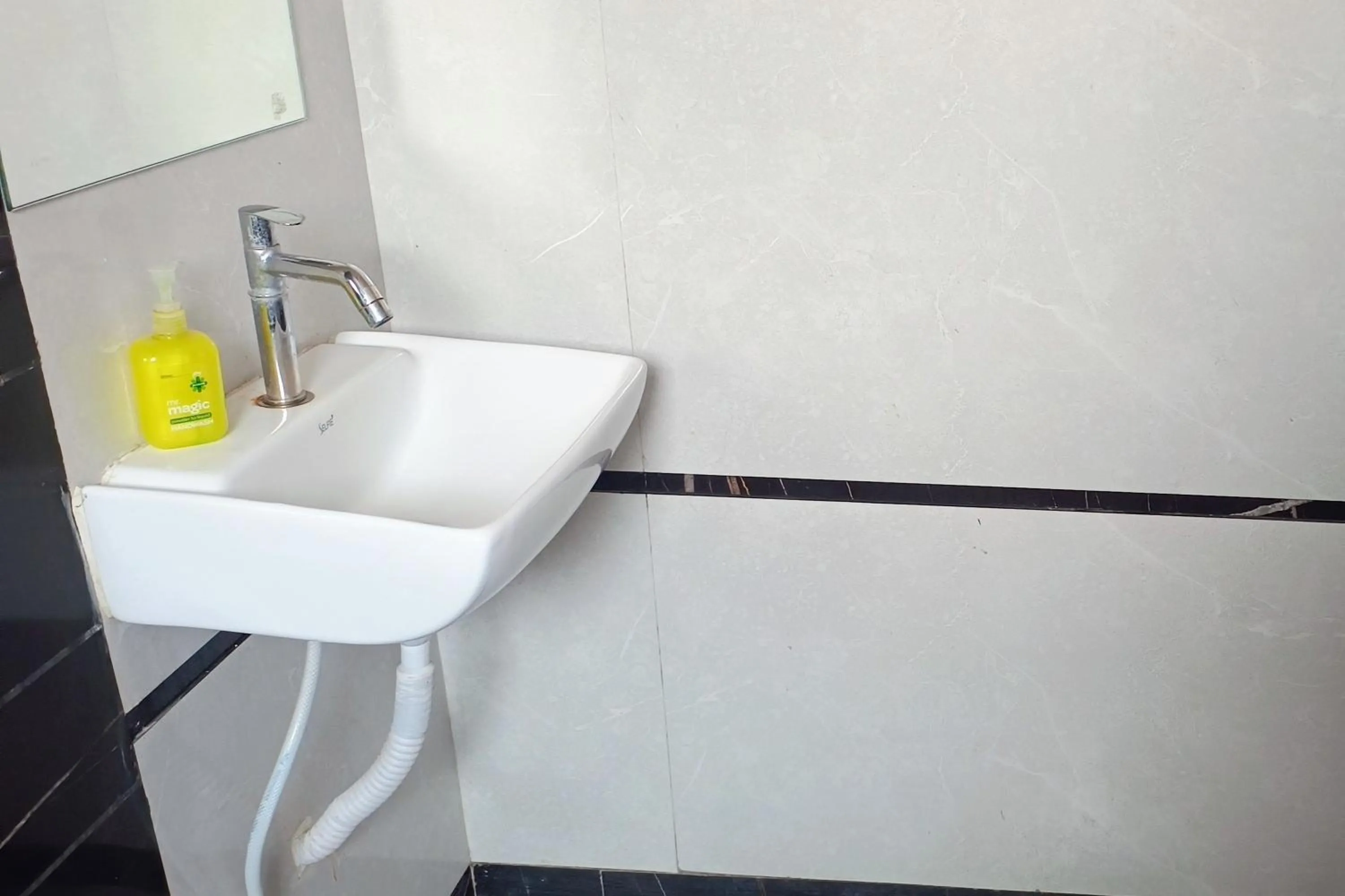 Bathroom in Hotel Stay Inn near Bhiwandi Thane Railway Station