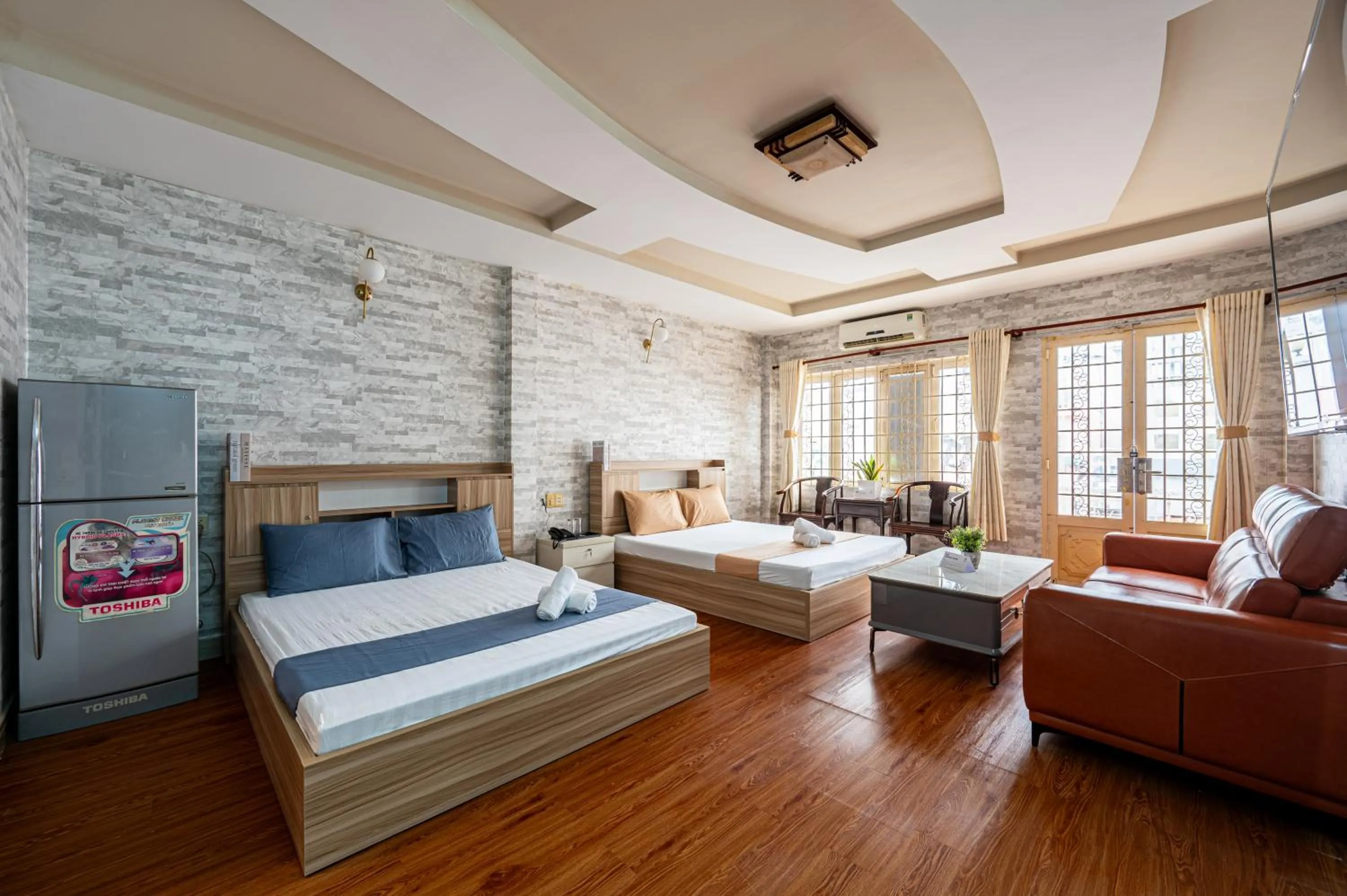 Bed in Hoàng Long Hotel By Cozrum