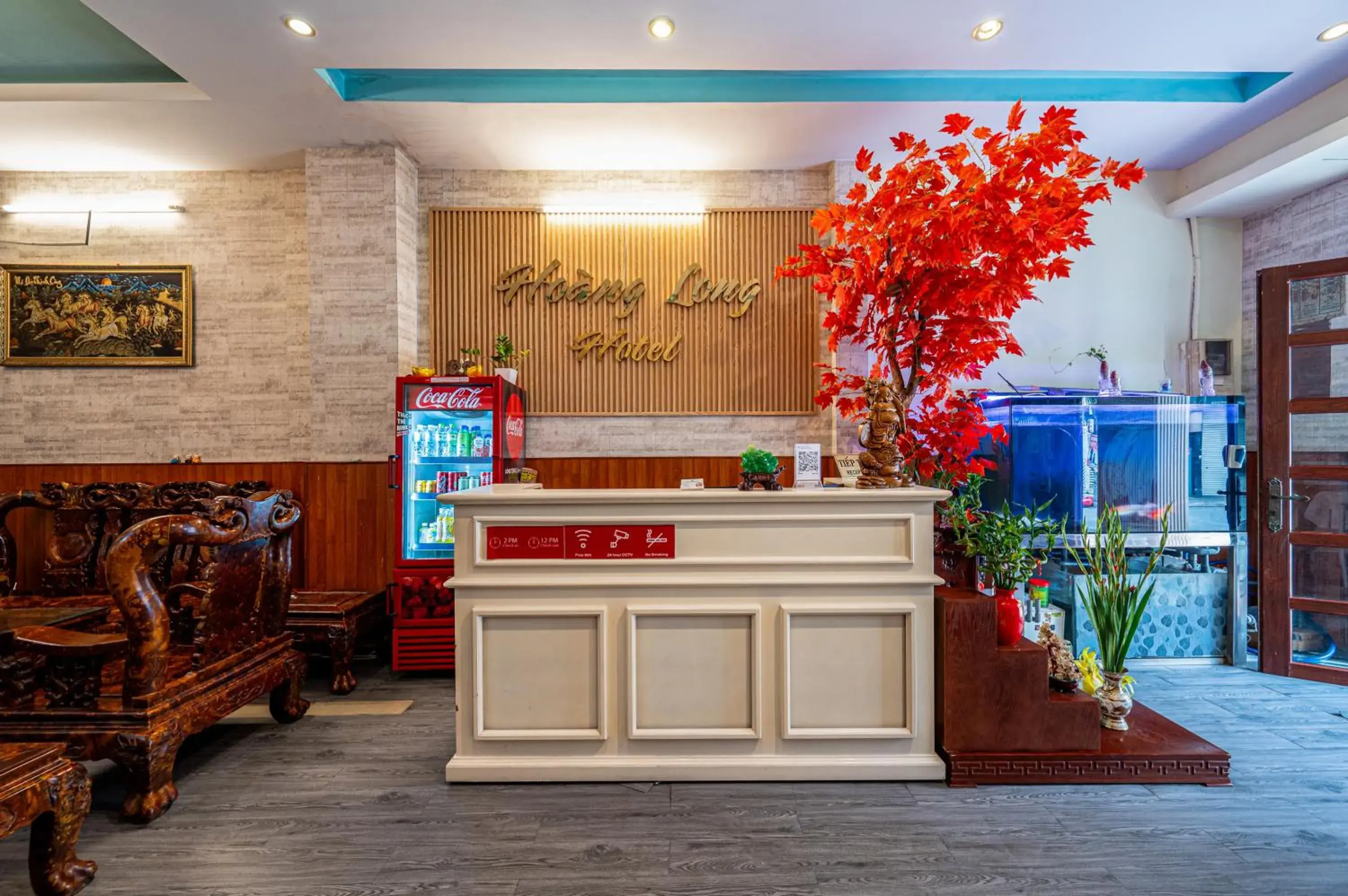 Lobby or reception in Hoàng Long Hotel By Cozrum Lobby or reception in Hoàng Long Hotel By Cozrum