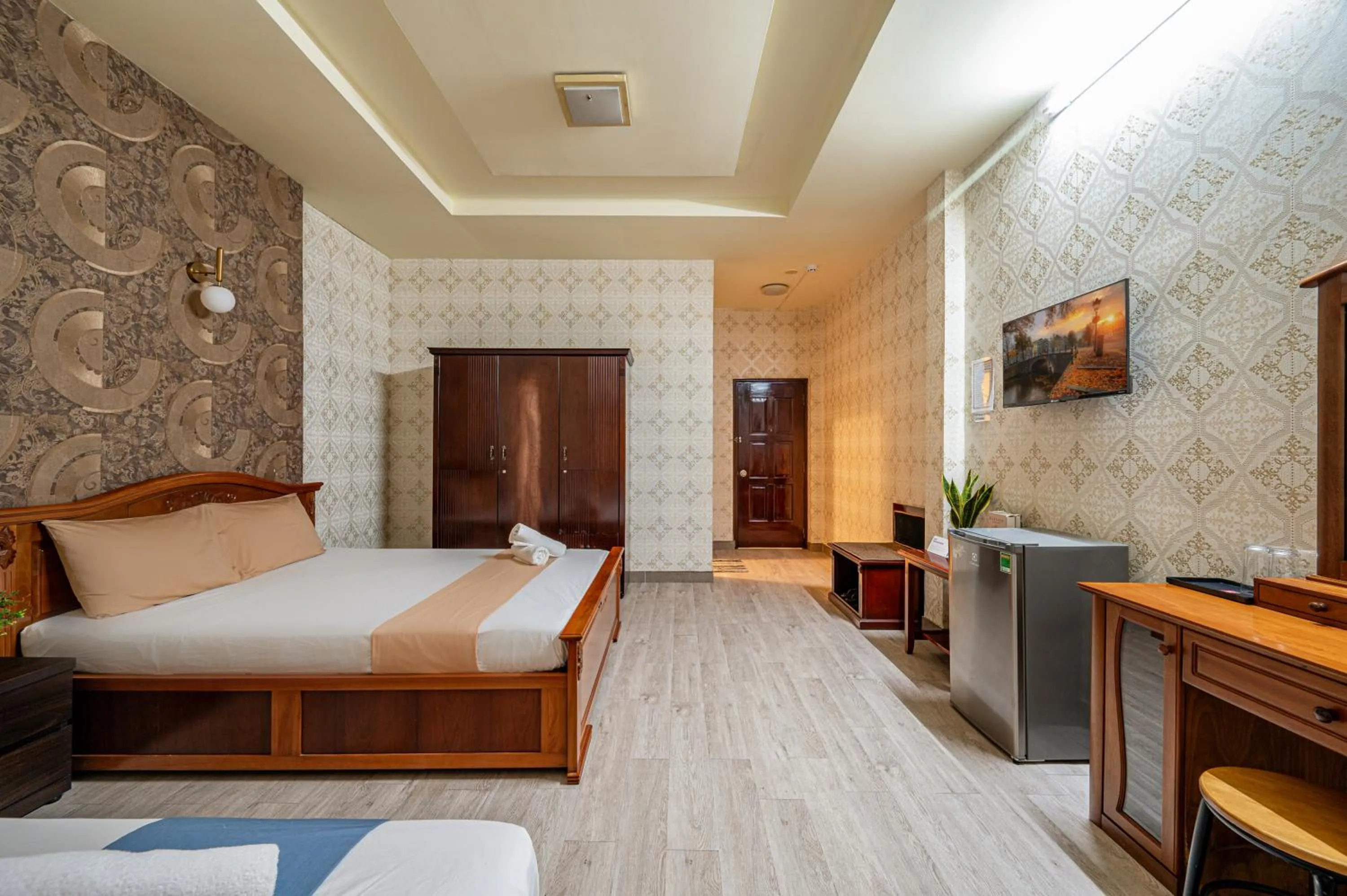 Bed in Hoàng Long Hotel By Cozrum