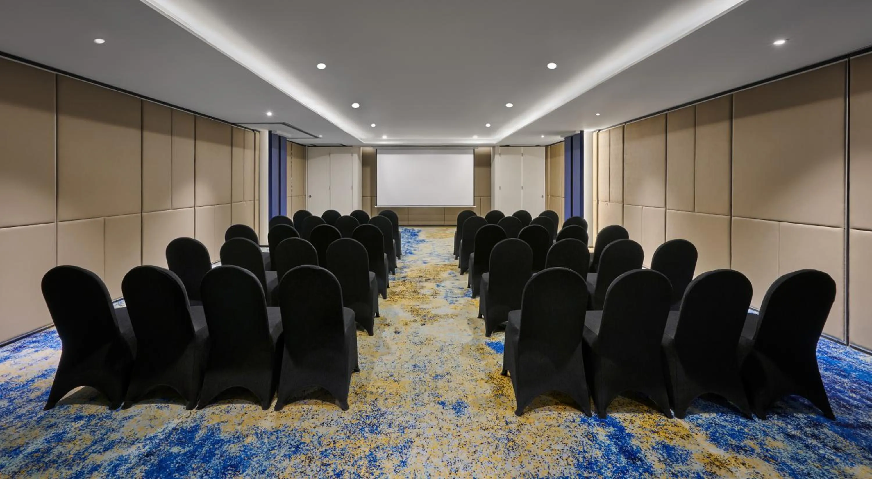 Meeting/conference room in voco Bandung Setiabudi by IHG