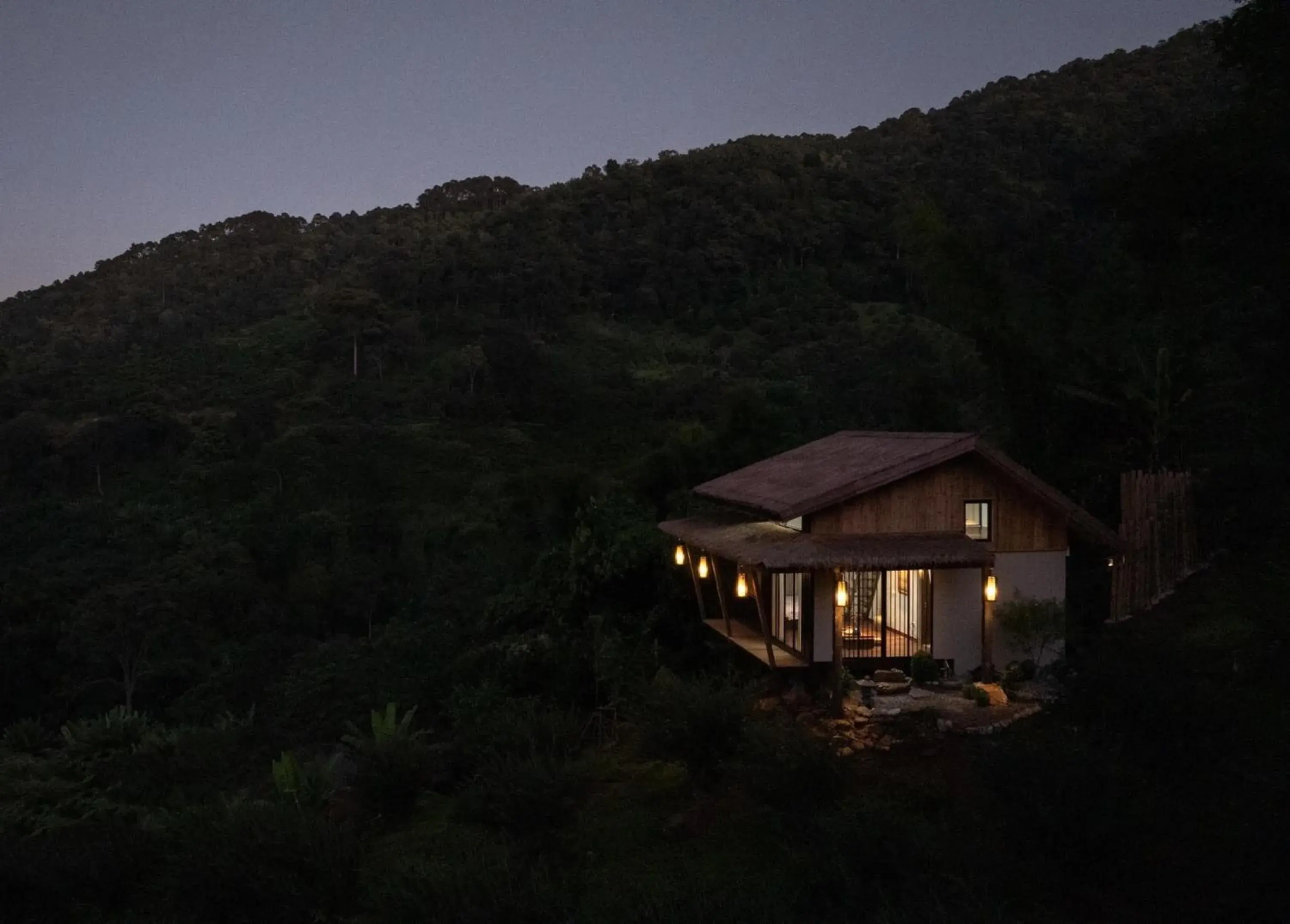 Property building in Chai Cheevit Maesa Property building in Chai Cheevit Maesa