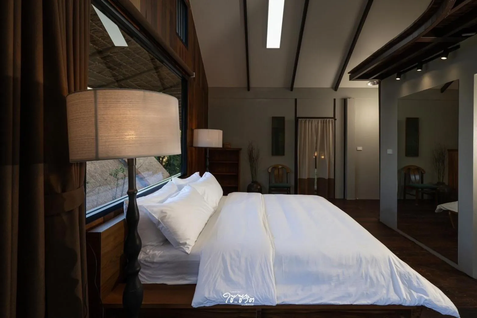 Bed in Chai Cheevit Maesa