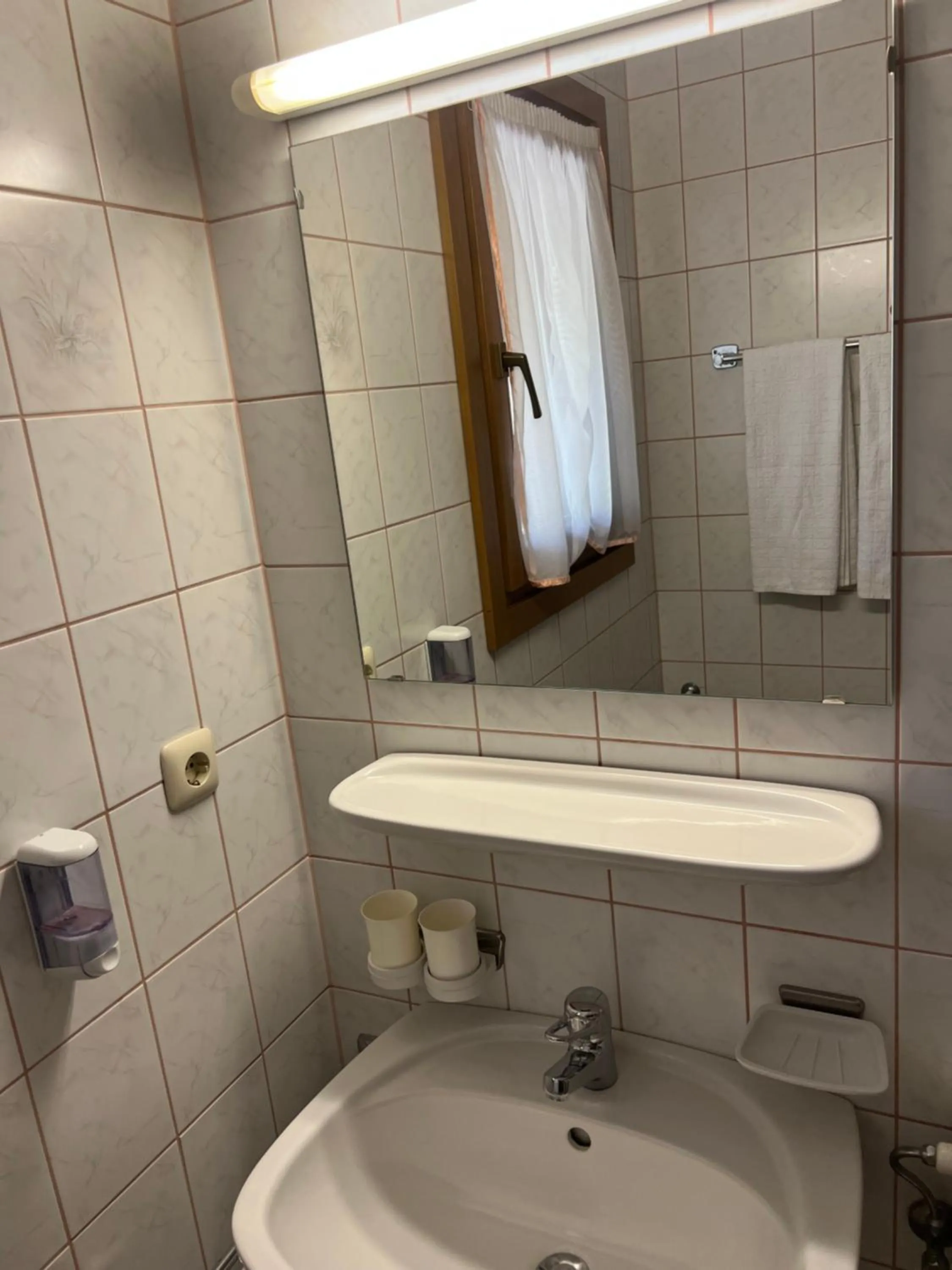 Bathroom in Weisses Rössl am See