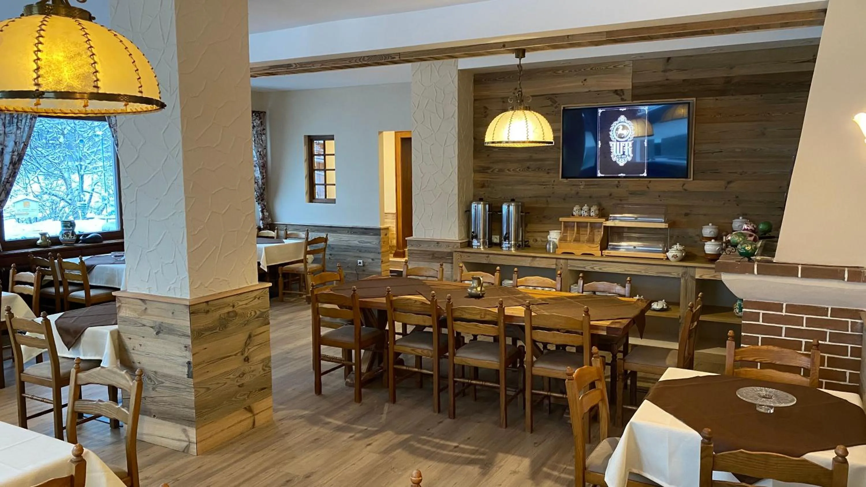 Restaurant/places to eat in Weisses Rössl am See